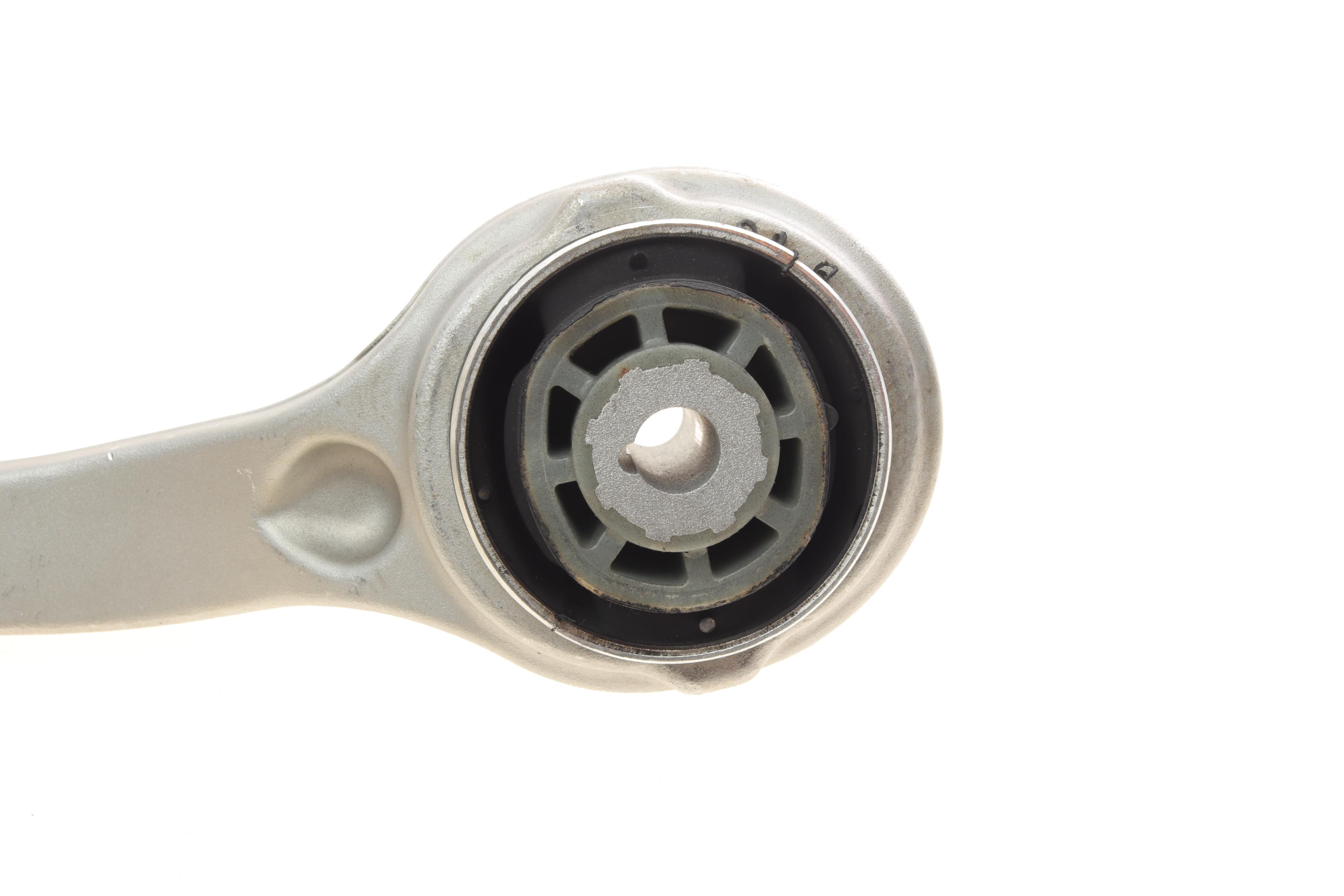 Важіль підвіски (передній/знизу/спереду) (R) MB C-class (W205)/E-class (W213) 13-