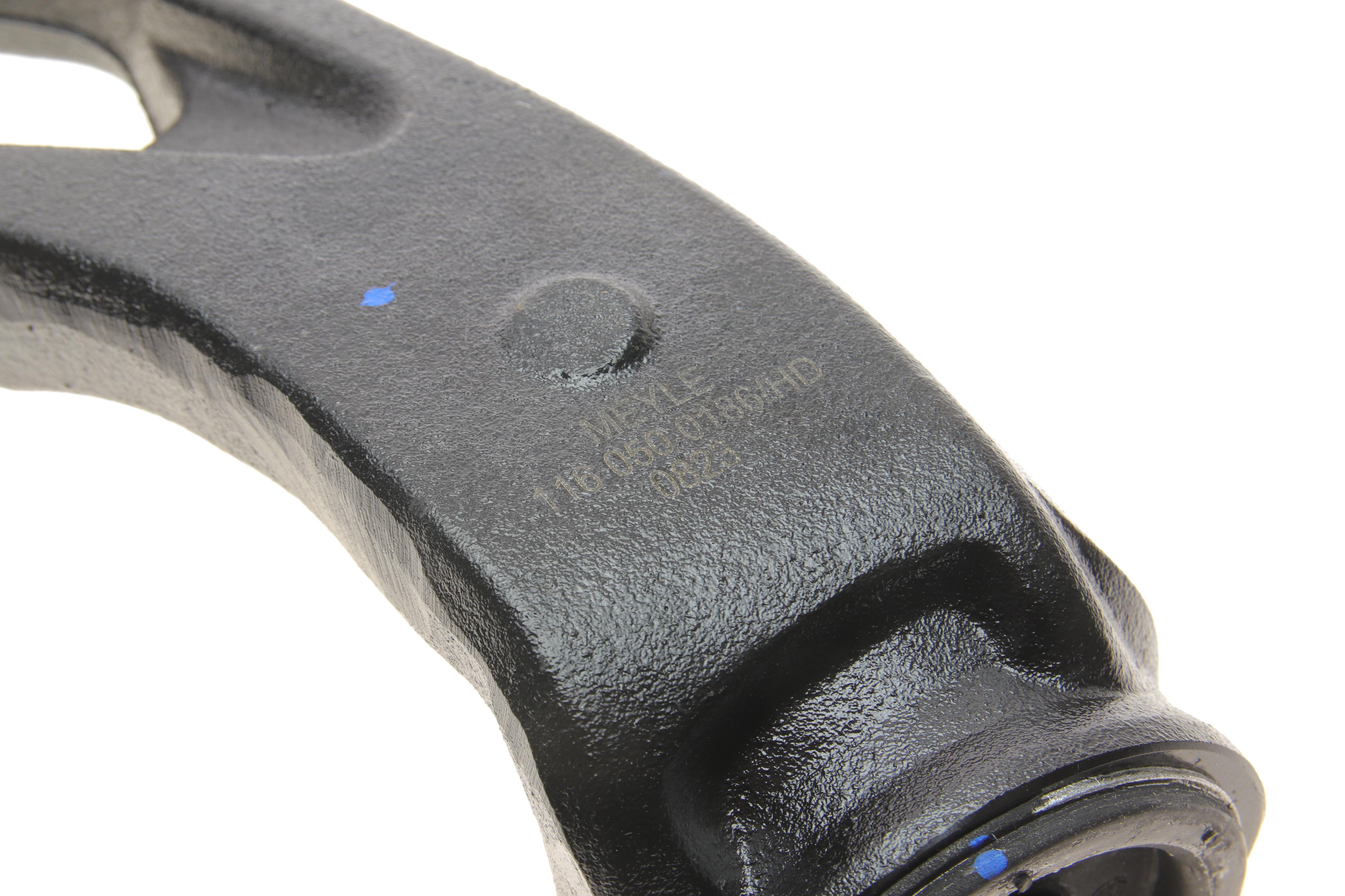 Важіль підвіски (передній/знизу) (R) Audi Q7/Porsche Cayenne/VW Touareg 02-15 (підсилений)