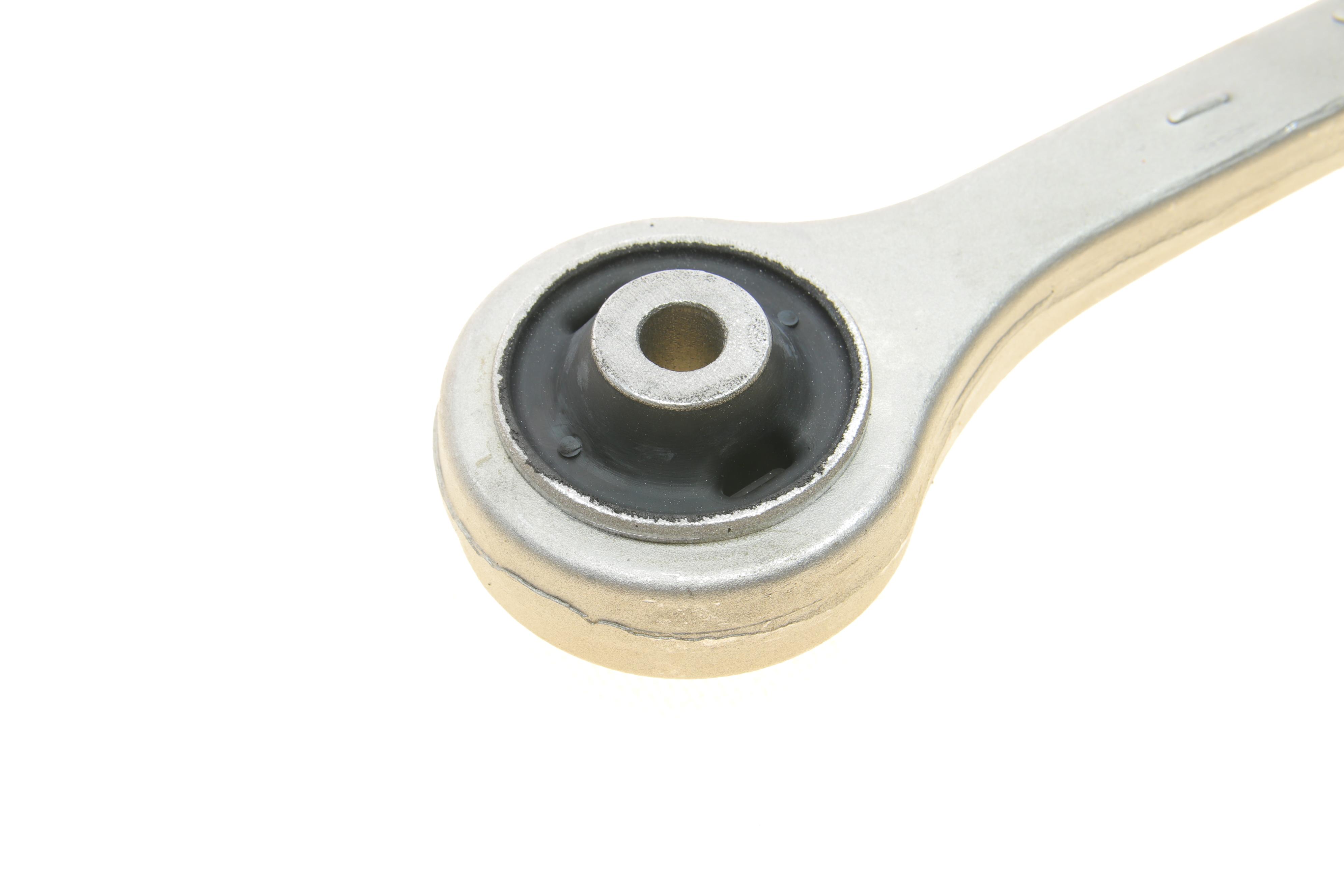 Важіль підвіски (передній/зверху) (R) Audi A4/Q5 07-