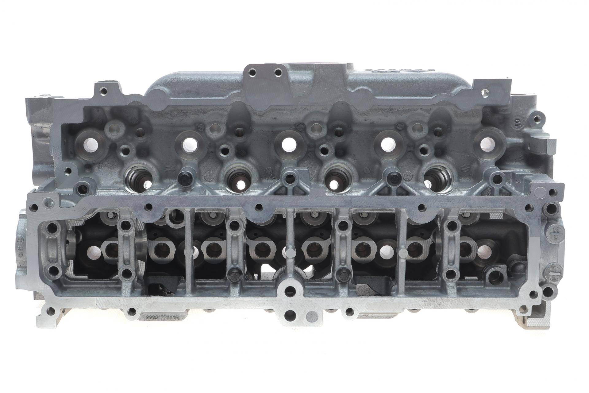 Головка блоку циліндрів Citroen Berlingo 1.6 HDi 10-/Ford Transit Connect 1.5-1.6 TDCi 15-