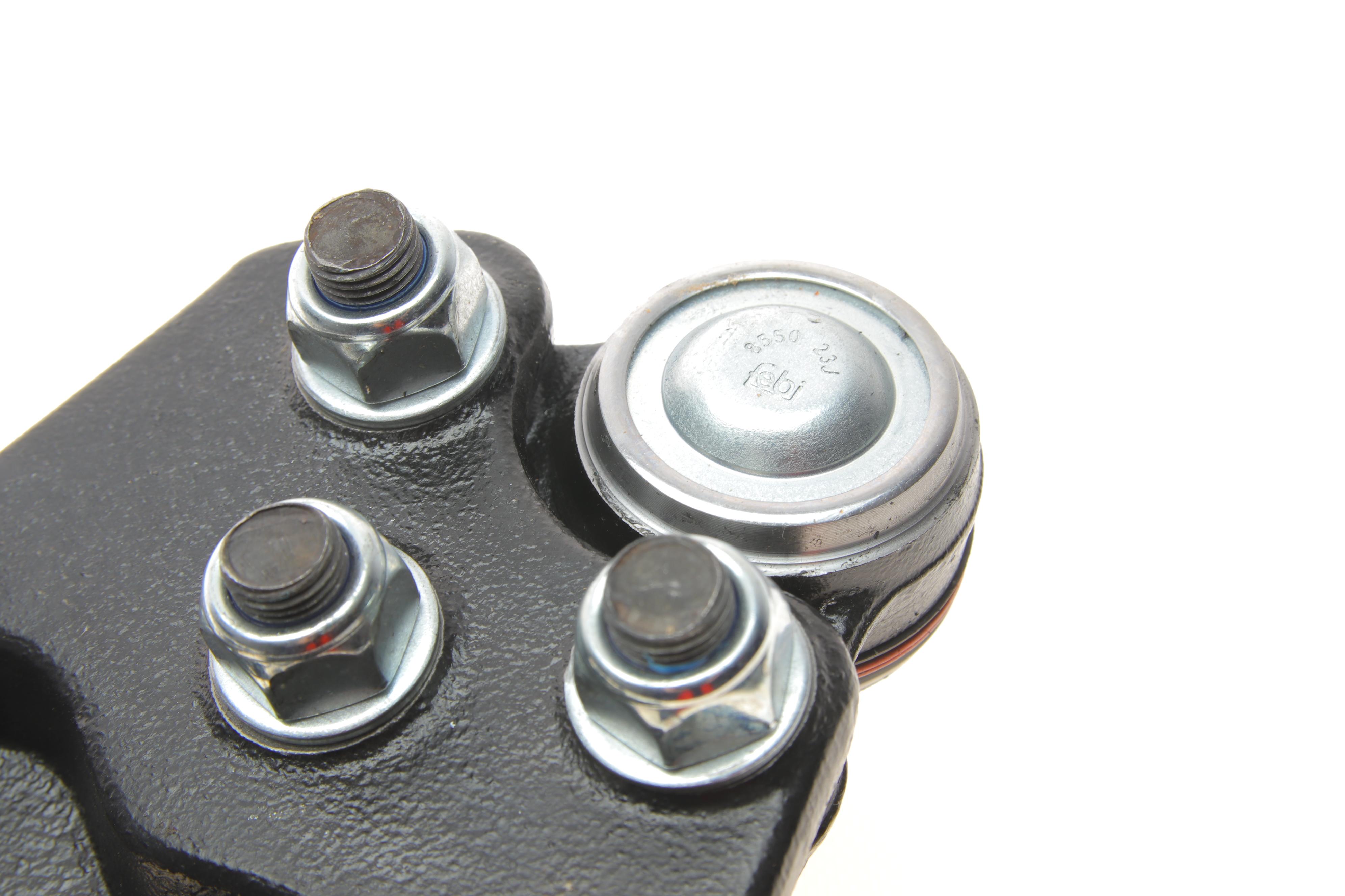 Важіль підвіски (передній) (R) Opel Vivaro B/Renault Trafic III 14-