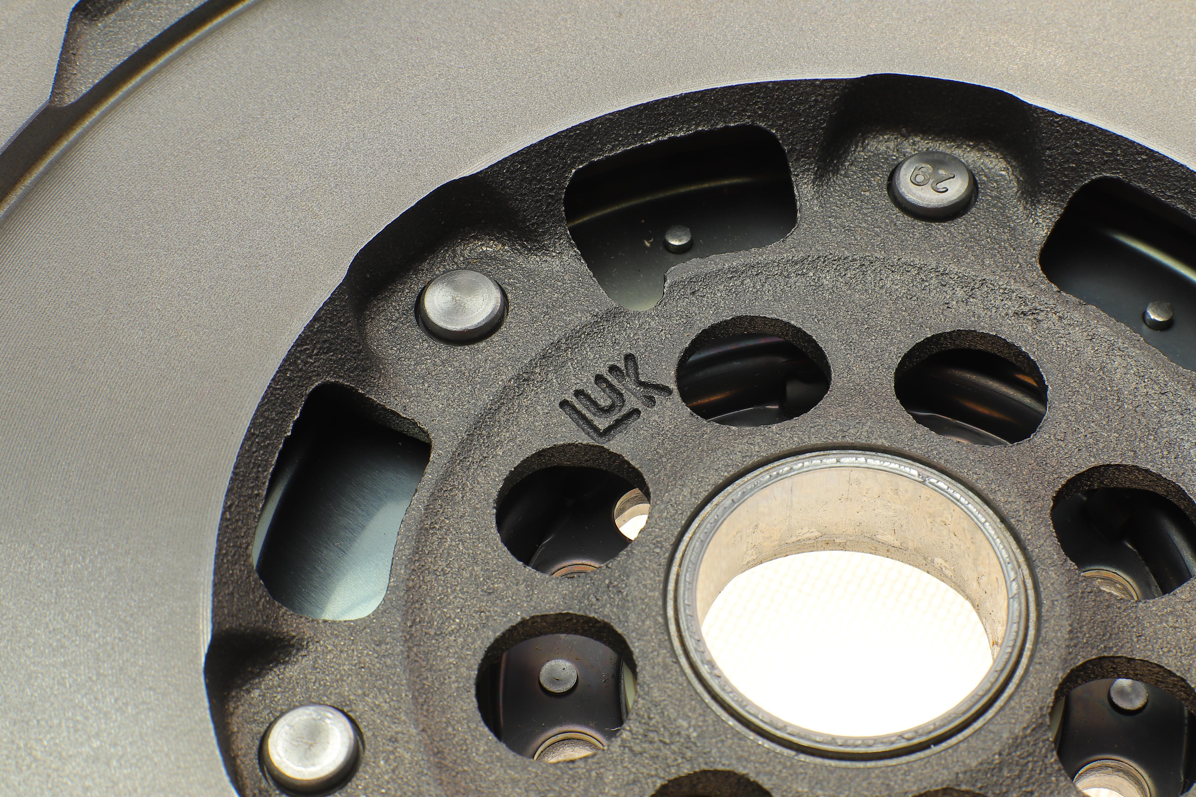 Демпфер зчеплення Ford Kuga I 2.0TDCi 10-12, 103kw/Kuga II 2.0TDCi 13-, 100/103/110kw