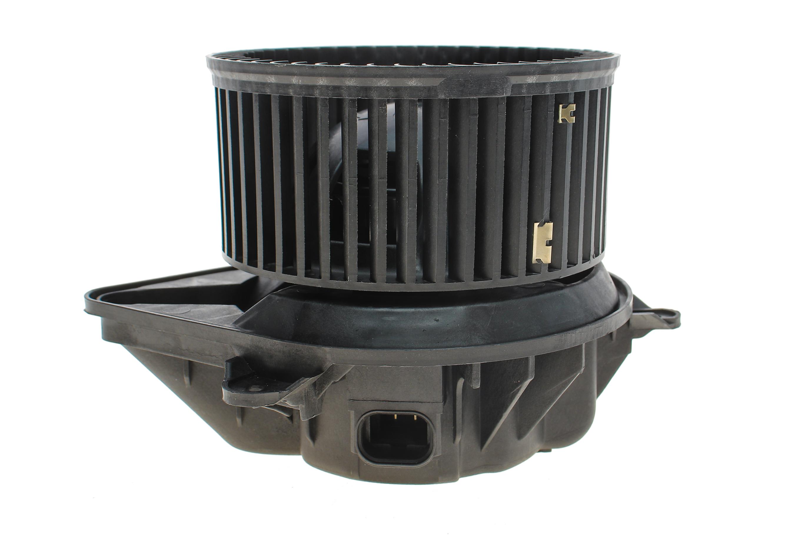 Моторчик пічки Nissan Primastar/Opel Vivaro/Renault Trafic 1.9-2.5 dCi 01-