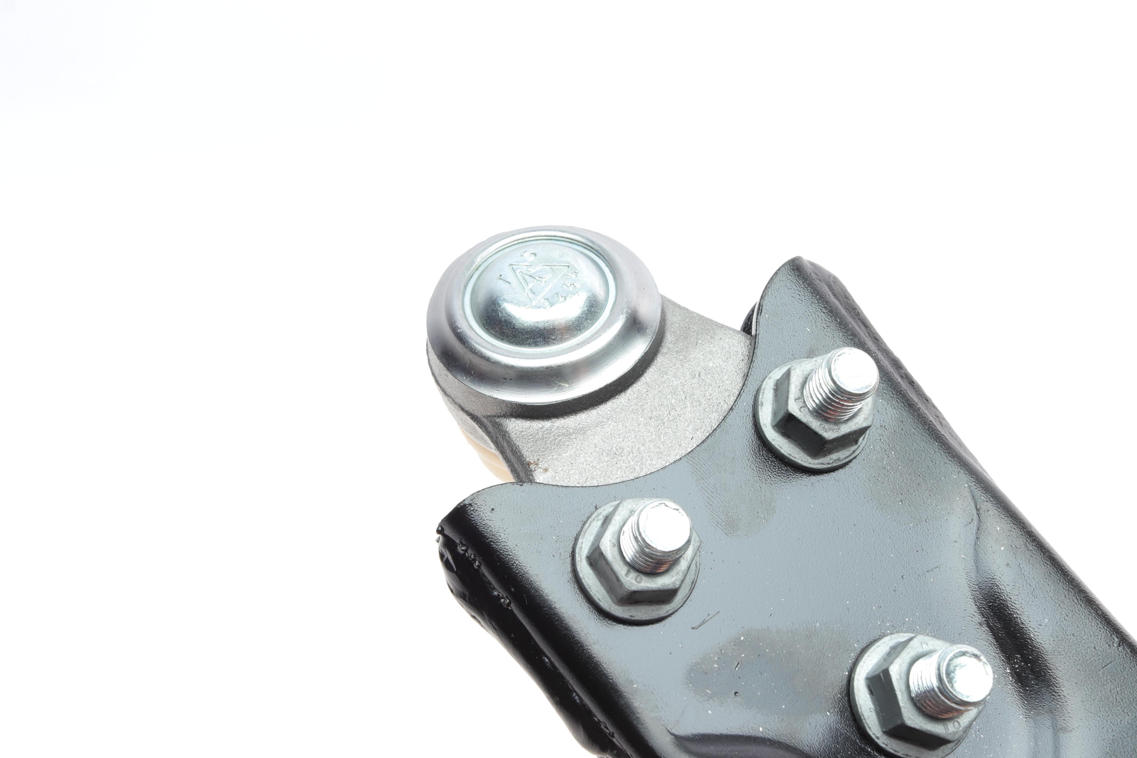 Важіль підвіски (передній/знизу) (L) Ford C-Max 07-10/Focus/Volvo C30/C70/S40/V50 04-12 (з кульовою)