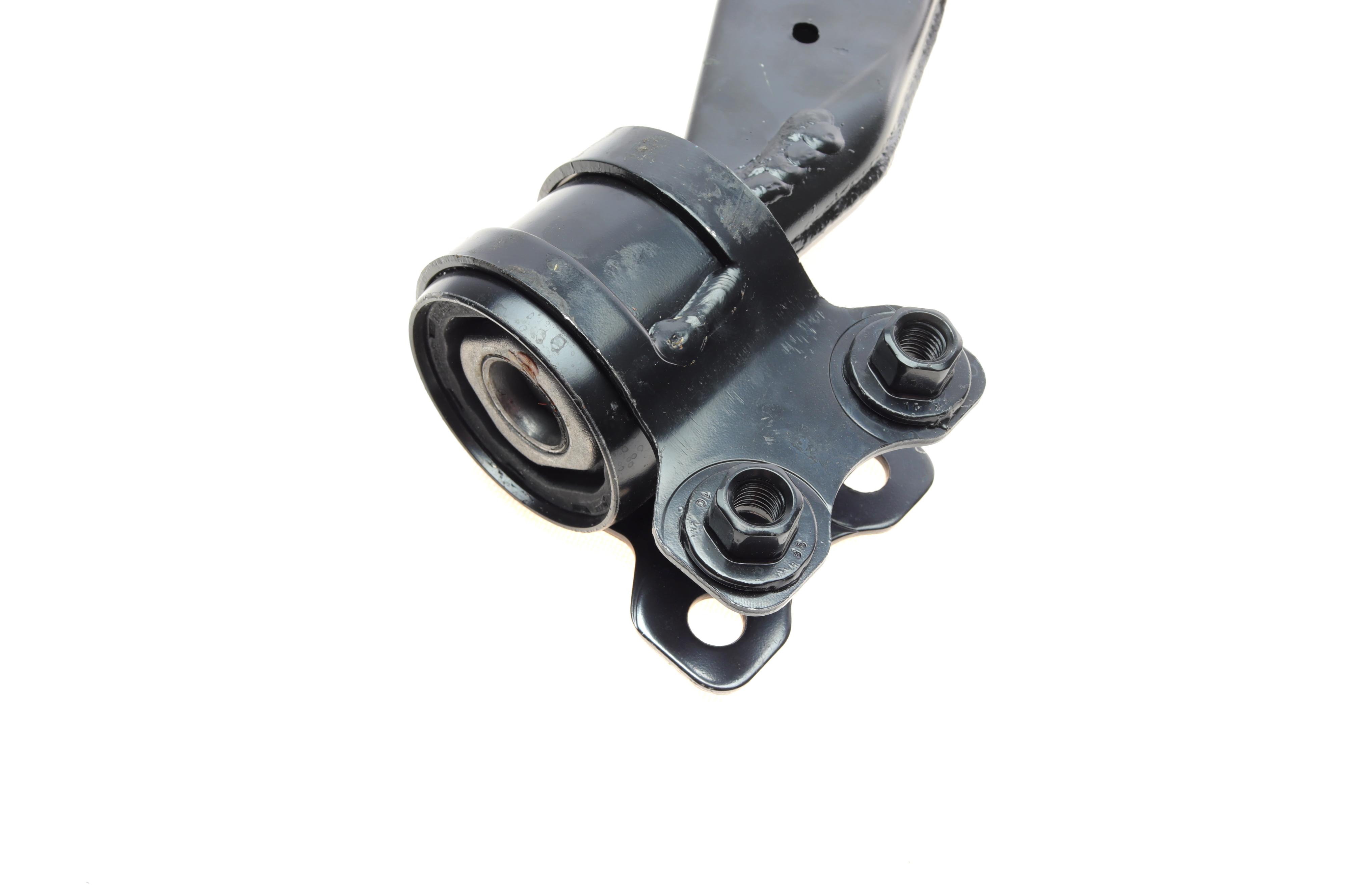 Важіль підвіски (передній/знизу) (L) Ford C-Max 07-10/Focus/Volvo C30/C70/S40/V50 04-12 (з кульовою)