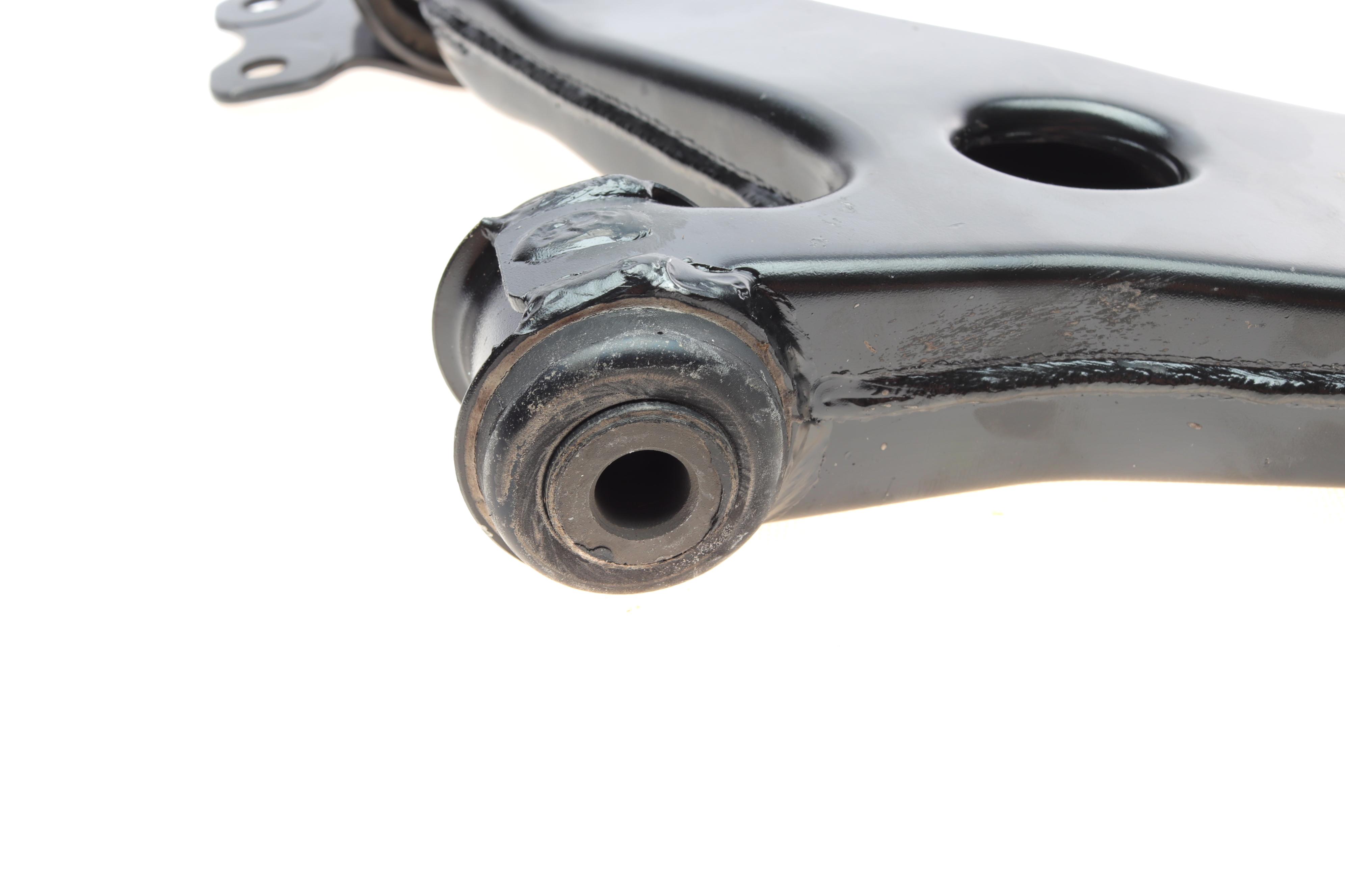 Важіль підвіски (передній/знизу) (L) Ford C-Max 07-10/Focus/Volvo C30/C70/S40/V50 04-12 (з кульовою)