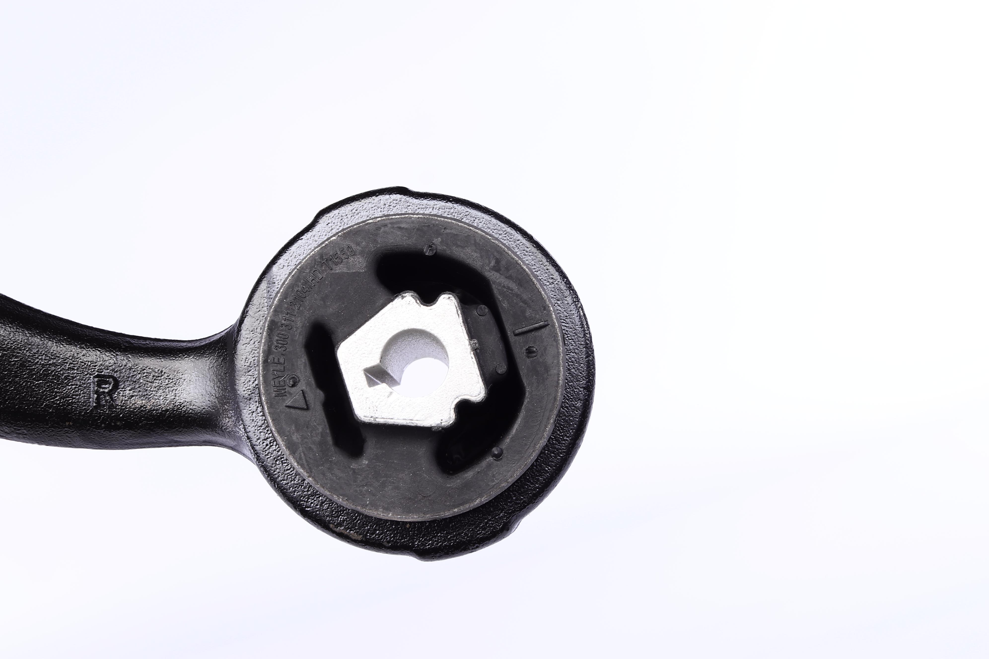 Важіль підвіски (передній/знизу/спереду) (R) BMW X5 (E53) 00-06