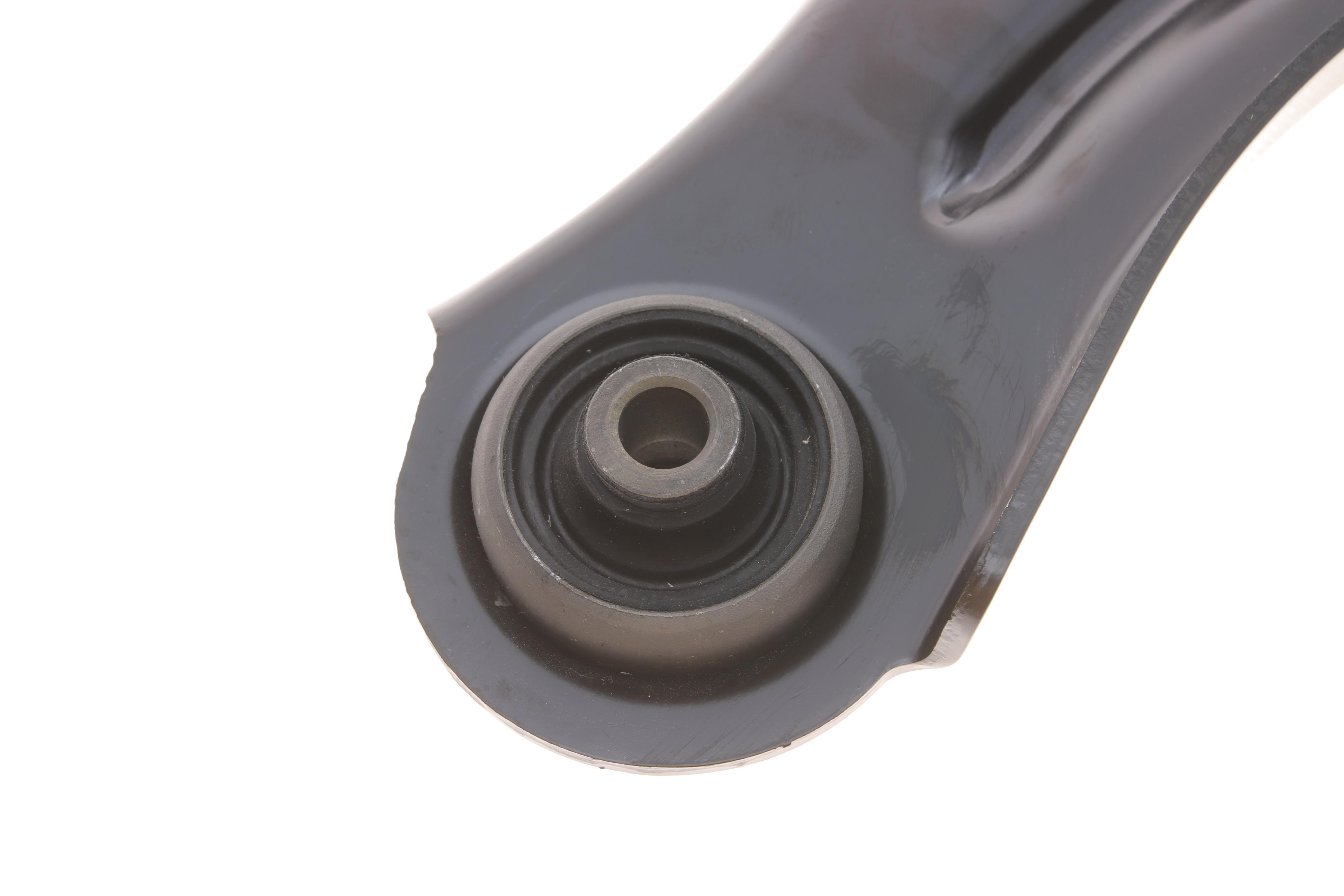 Важіль підвіски (передній/знизу) (R) Renault Clio IV 12- (з кульовою)