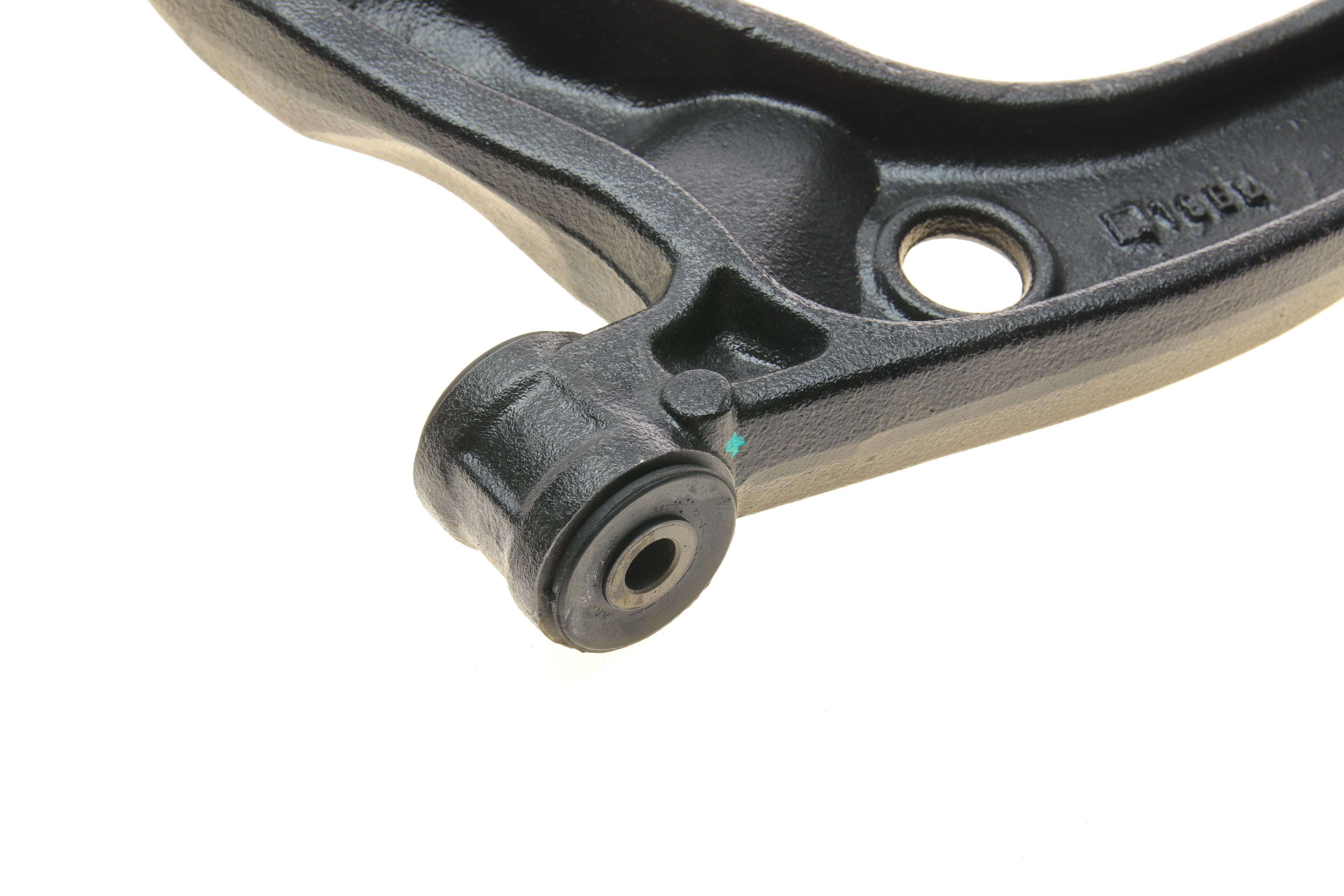 Важіль підвіски (передній/знизу) (R) VW T5/Multivan V 03-15