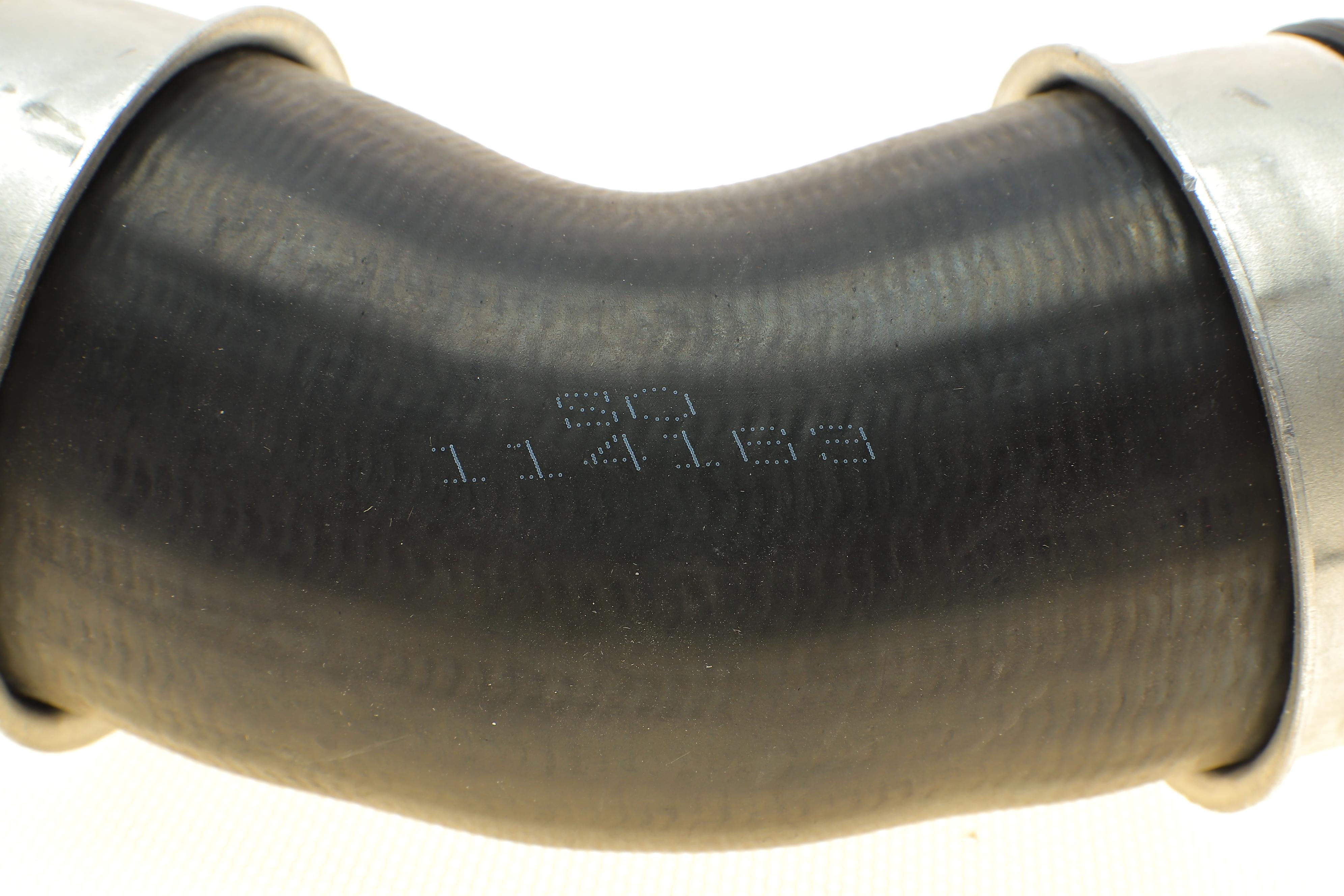 Патрубок інтеркулера (нижній) (L) VW T5 1.9TDI 03-