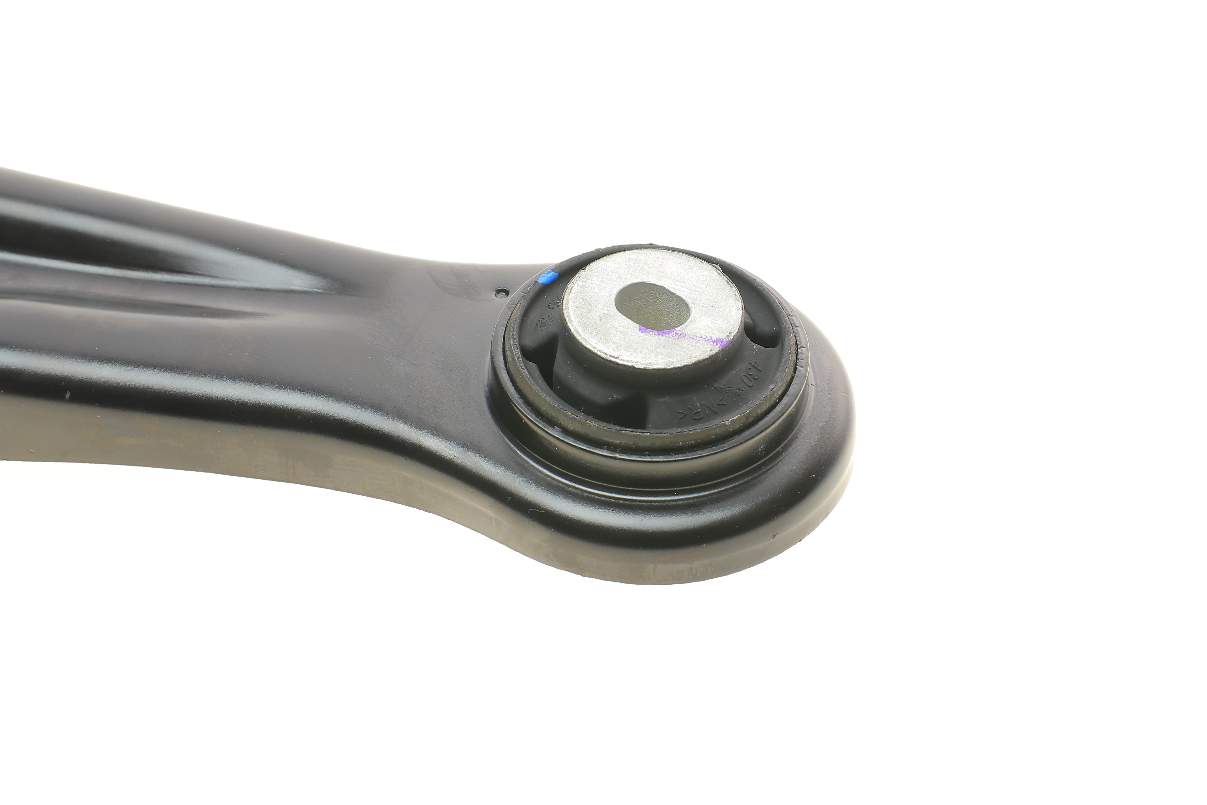 Важіль підвіски (передній/знизу) (L) Ford Fiesta 1.25-1.6D 08-