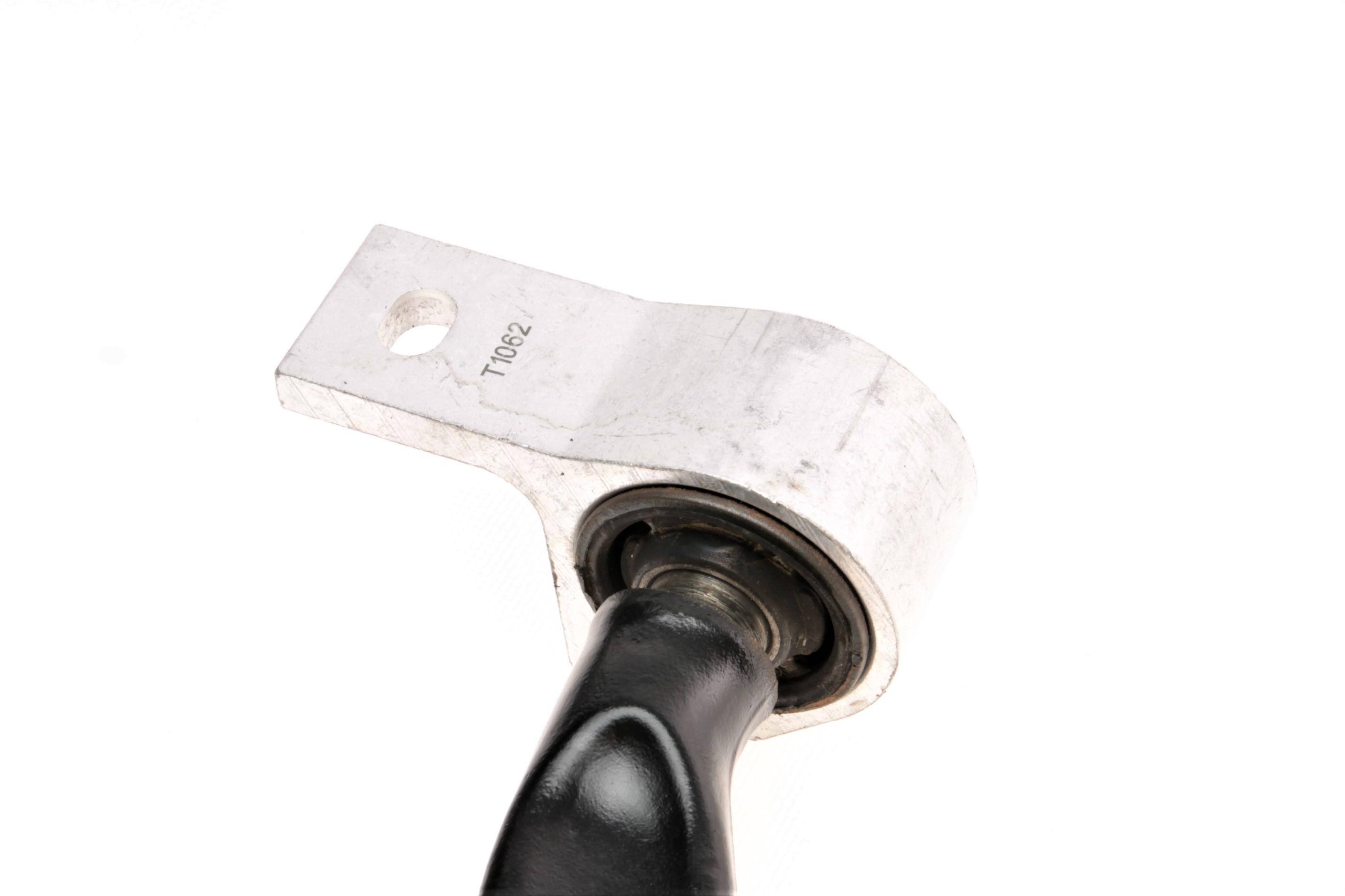 Важіль підвіски (передній/знизу) (L) Citroen Berlingo/Peugeot Partner 1.6-2.0 99-