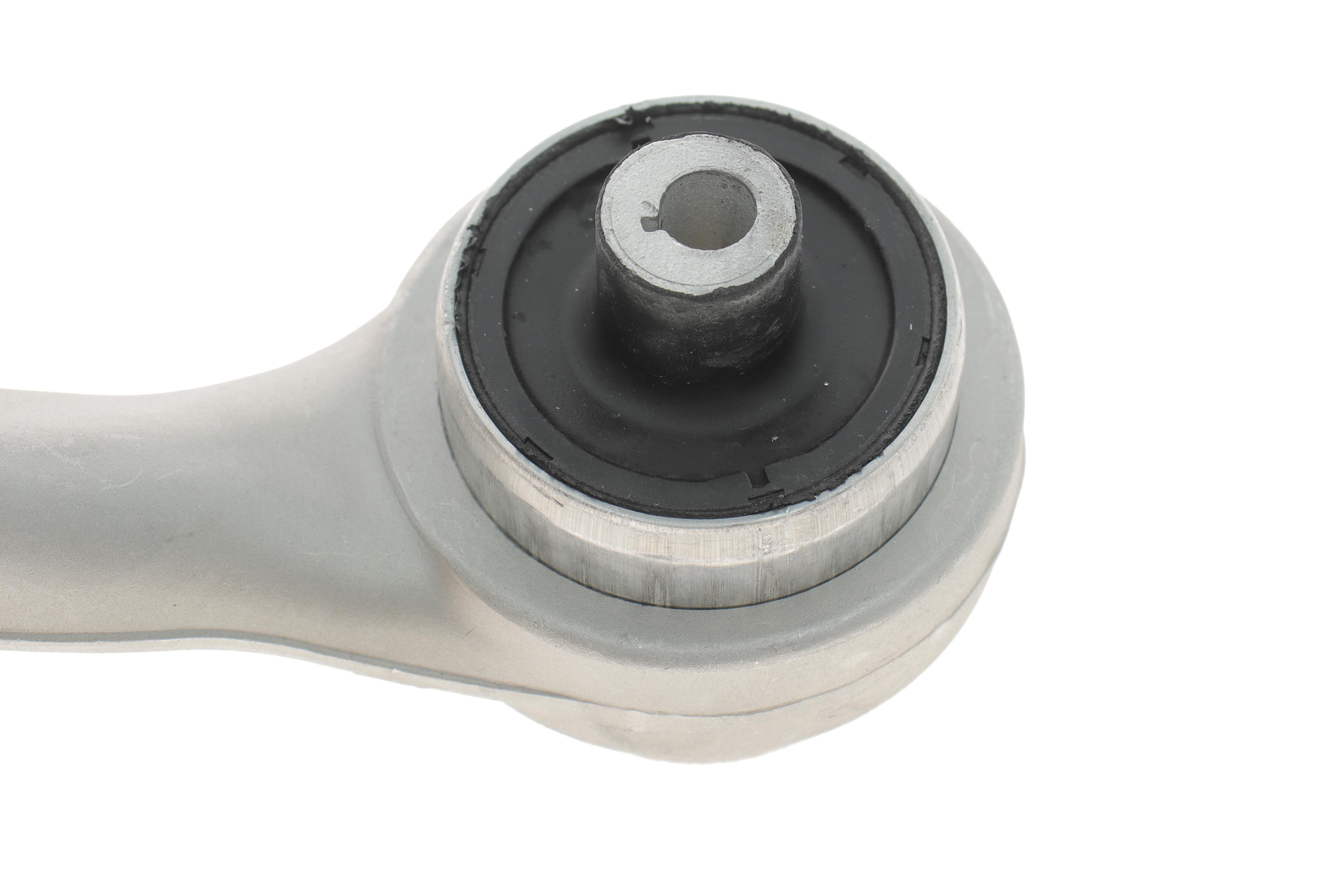 Важіль підвіски (передній/знизу/спереду) (L) BMW 1 (F20/F21)/3 (F30/F80/F31)/4 (F32/F82/F33/F83) 11-