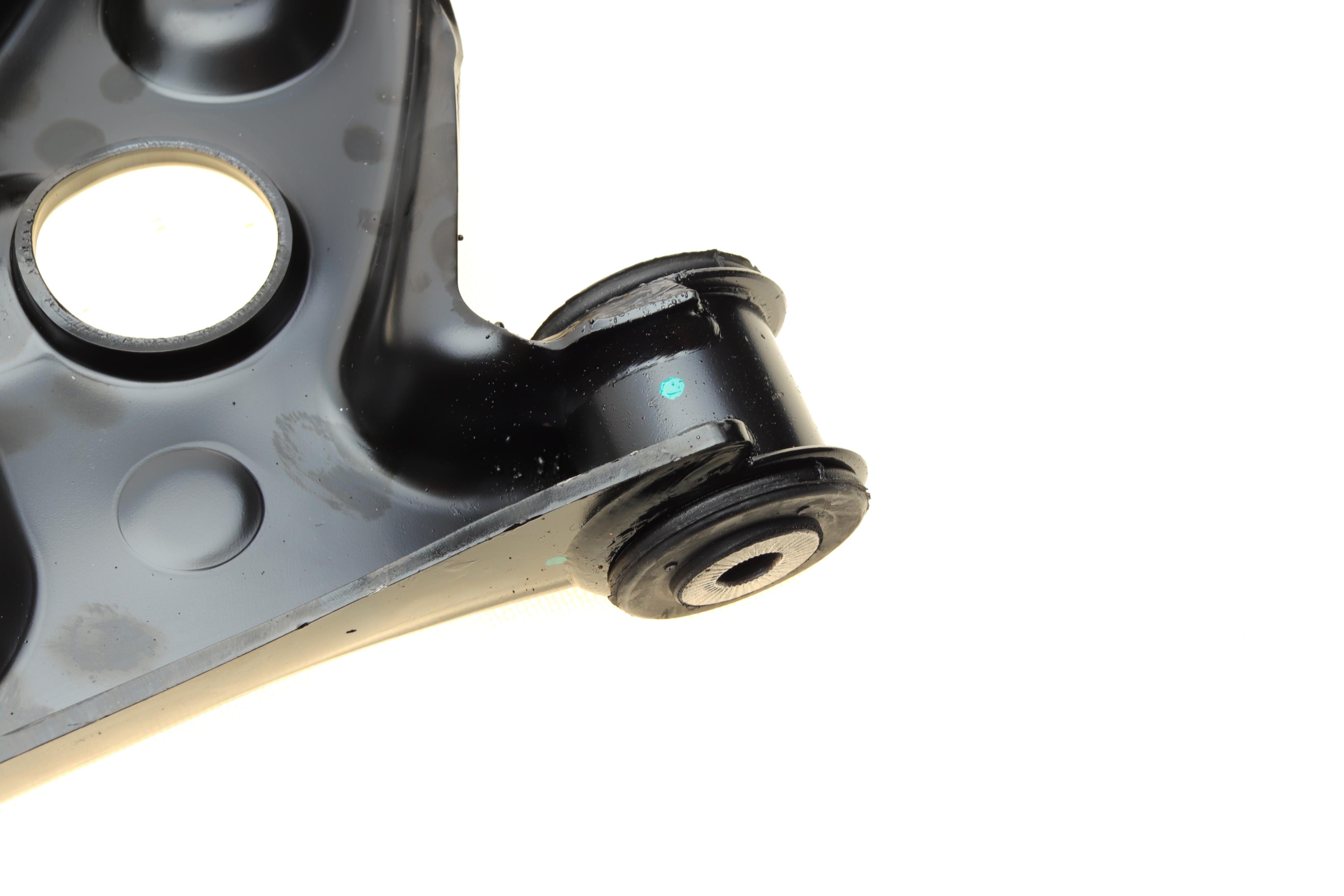 Важіль підвіски (передній/знизу) (L) VW Caddy III/IV 10-