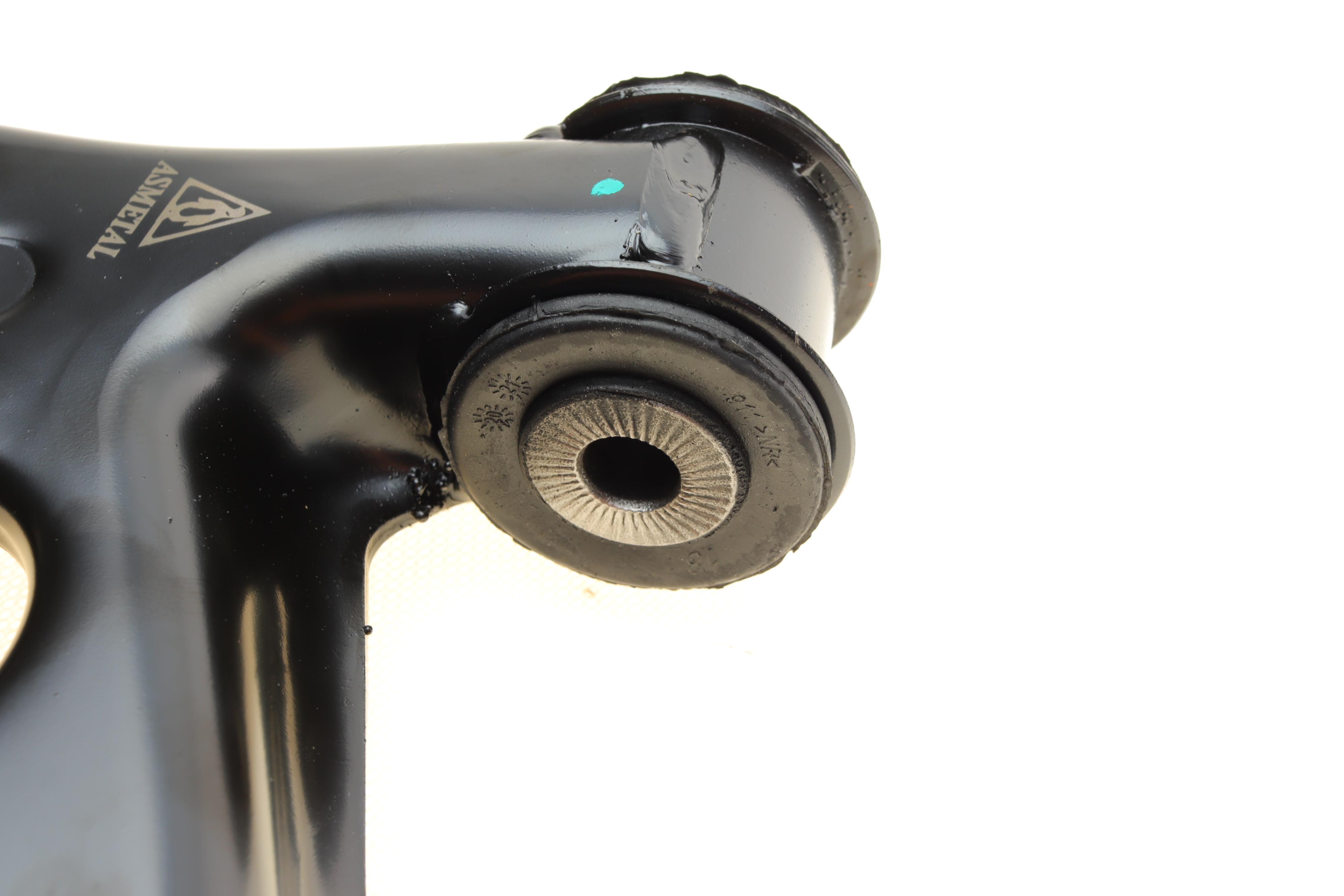 Важіль підвіски (передній/знизу) (L) VW Caddy III/IV 10-