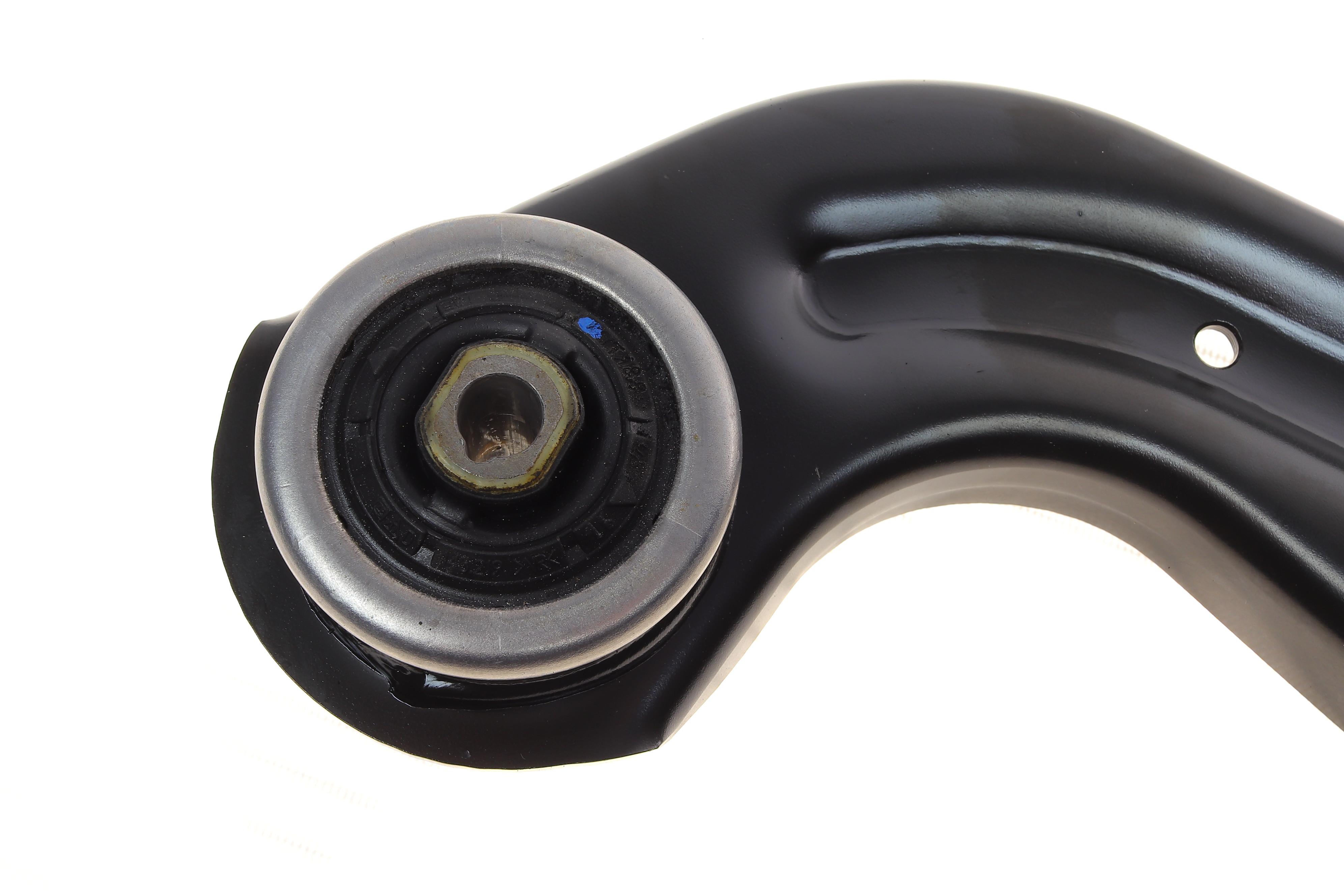 Важіль підвіски (задній/спереду) (R) Skoda Superb III 1.4-2.0 15-/VW Passat B8 1.4-2.0 15-