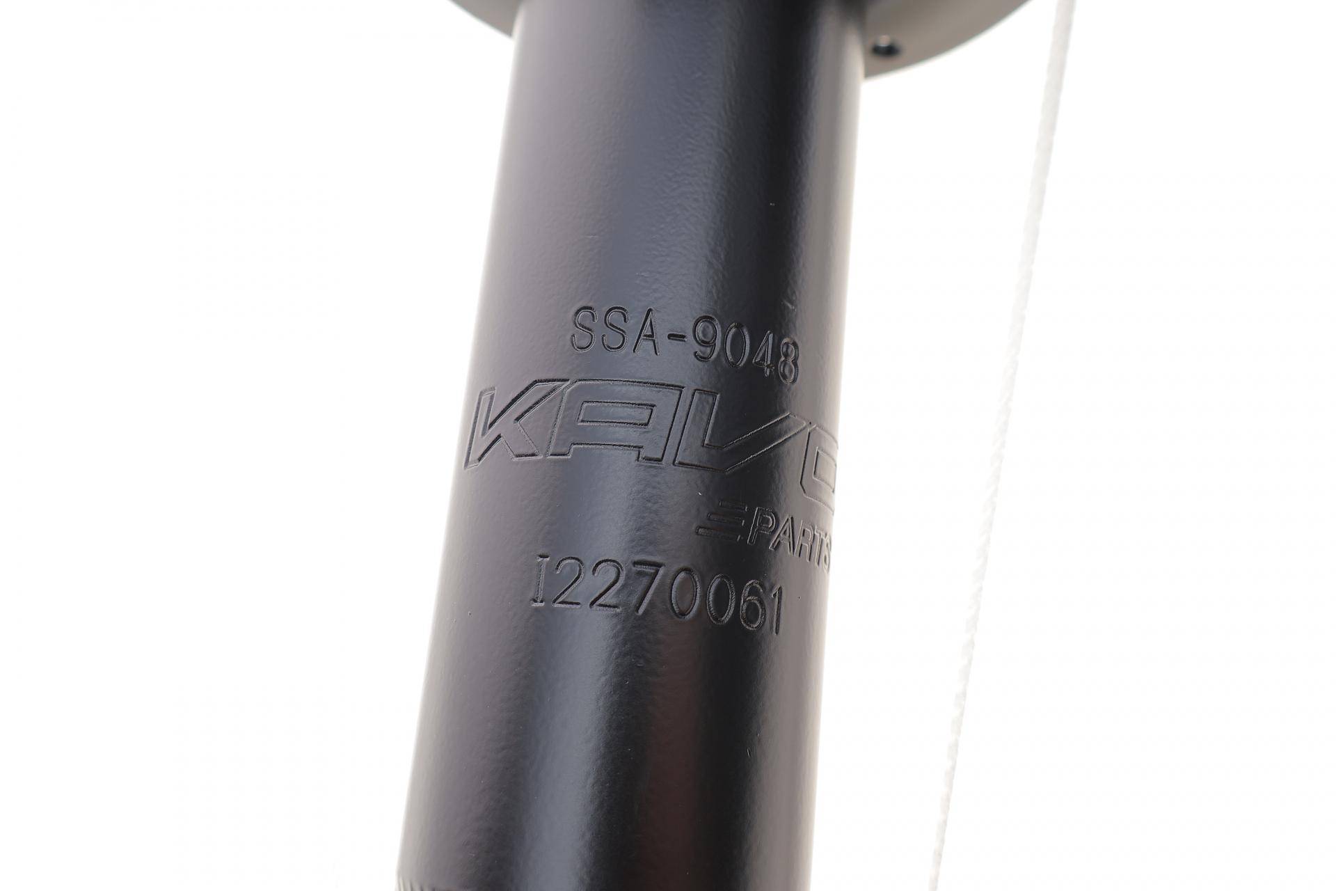 Амортизатор (передній) Toyota Hilux VII 04-15