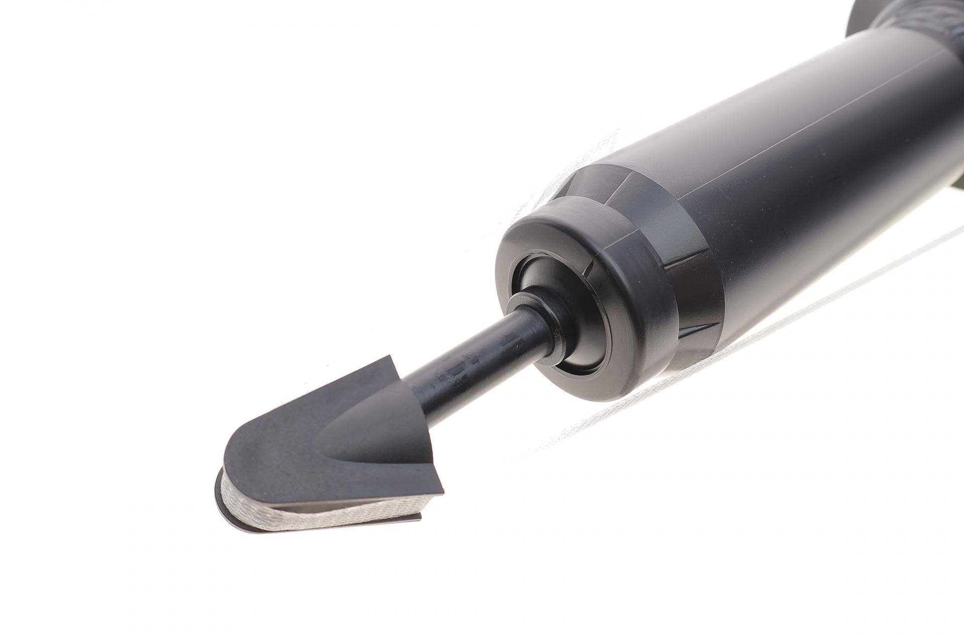 Амортизатор (передній) Toyota Hilux VII 04-15