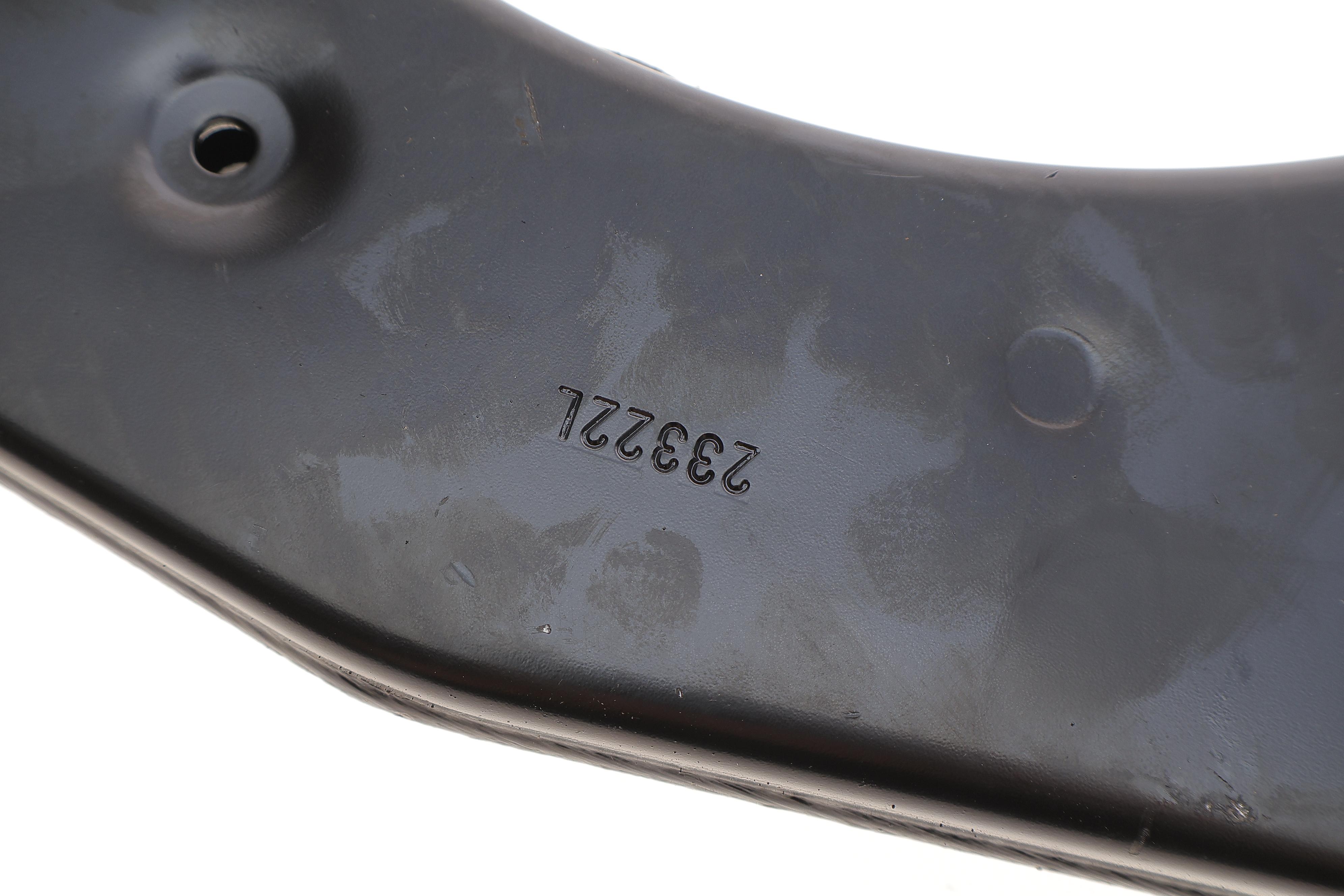 Важіль підвіски (передній/знизу) (L) Mazda 3 08-14