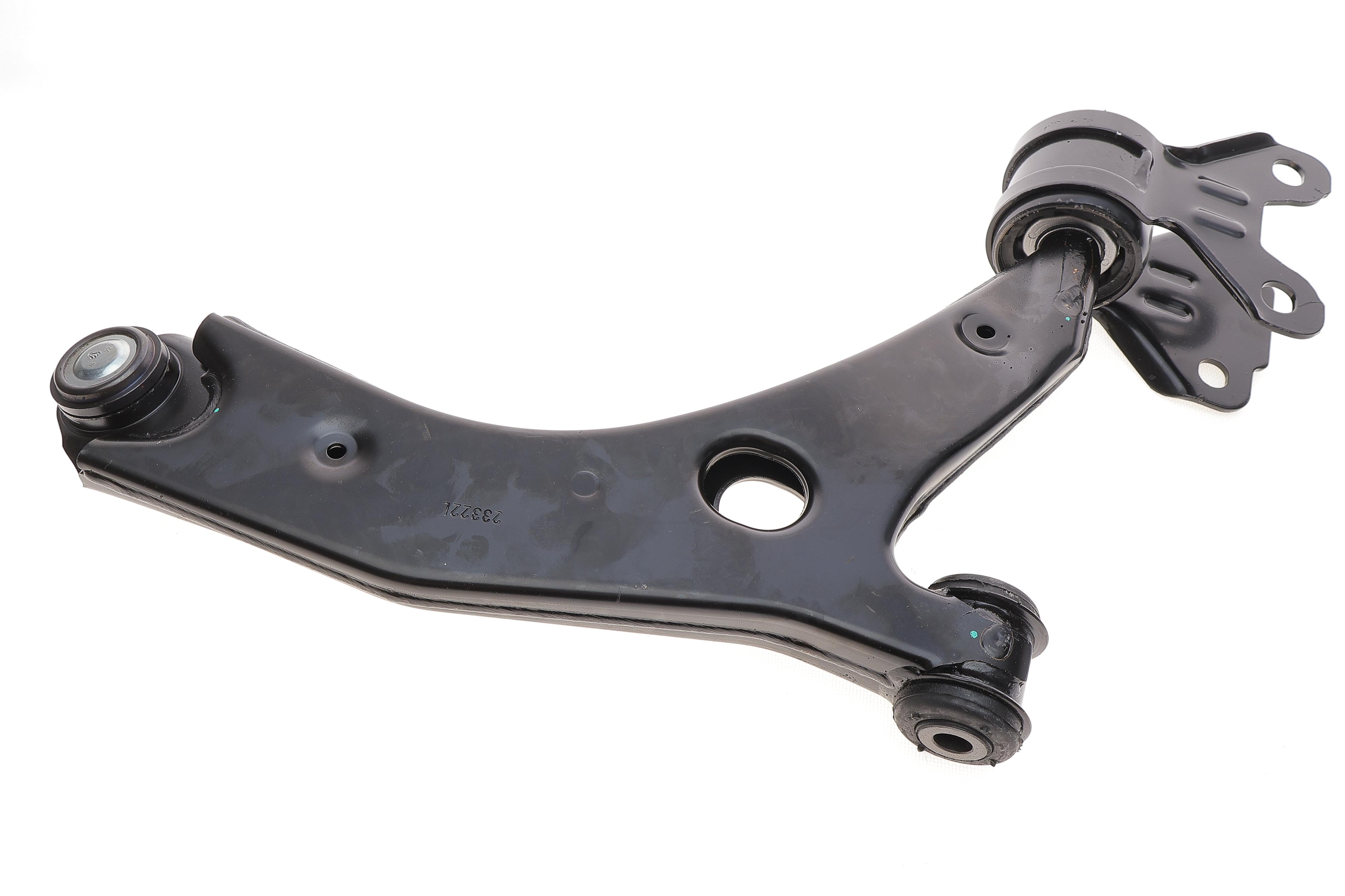 Важіль підвіски (передній/знизу) (L) Mazda 3 08-14