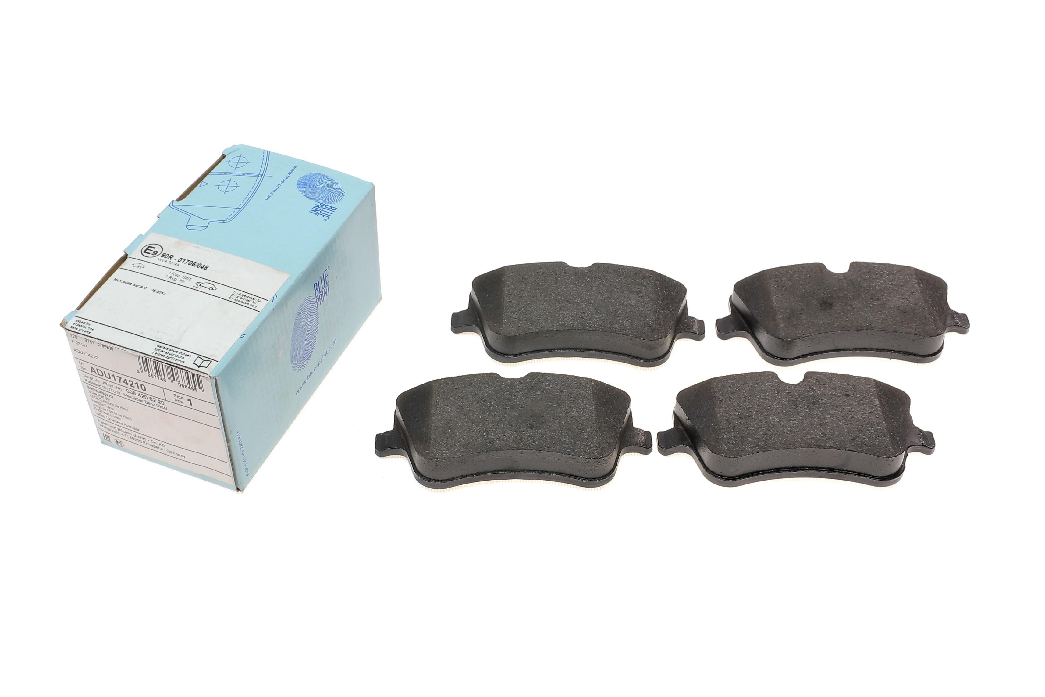 Колодки гальмівні (передні) MB C-class (W203/CL203/S203) 00-11