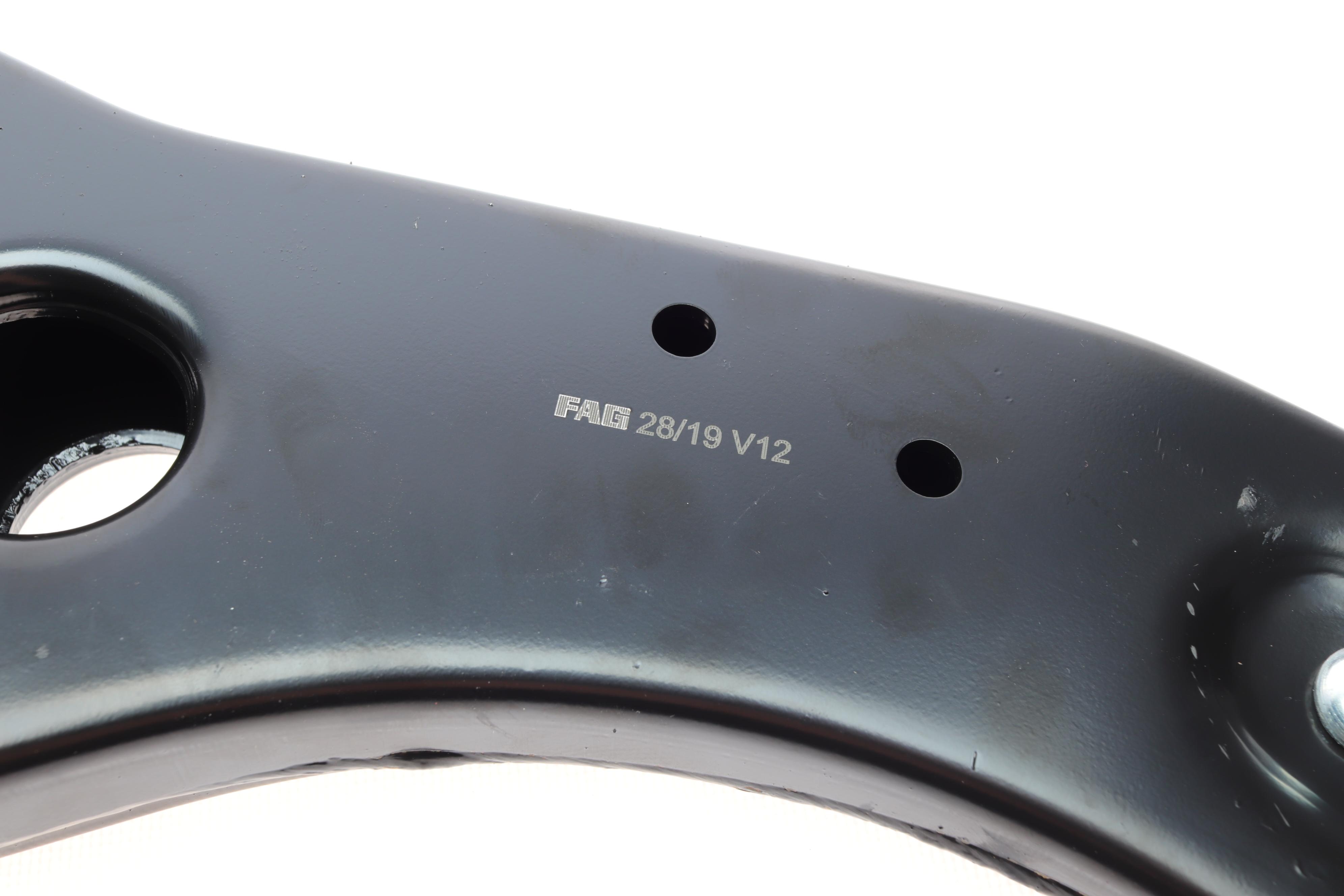 Важіль підвіски (передній/ззаду/знизу) (R) Ford Kuga 08-12