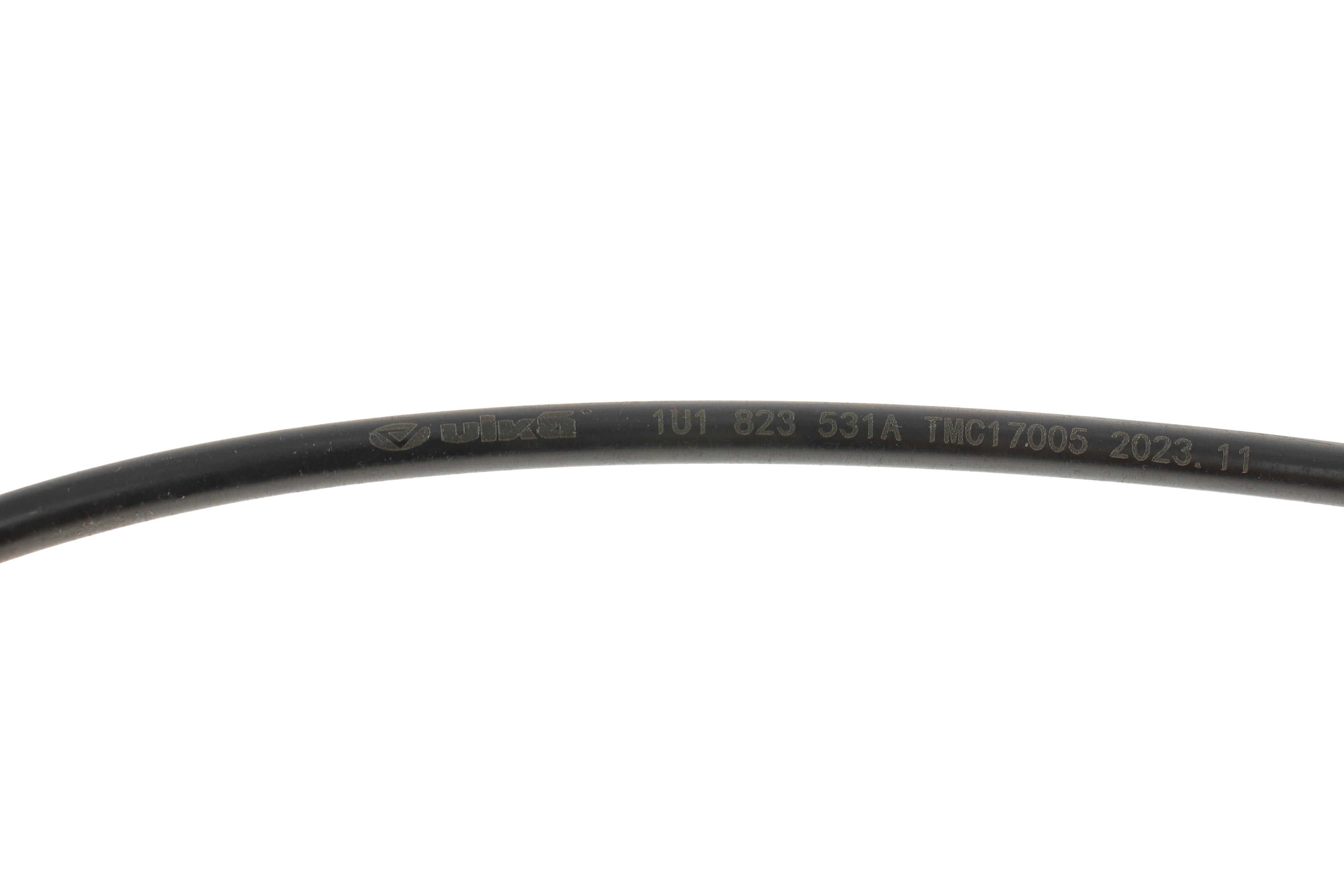 Трос замка капоту Skoda Octavia 96-10