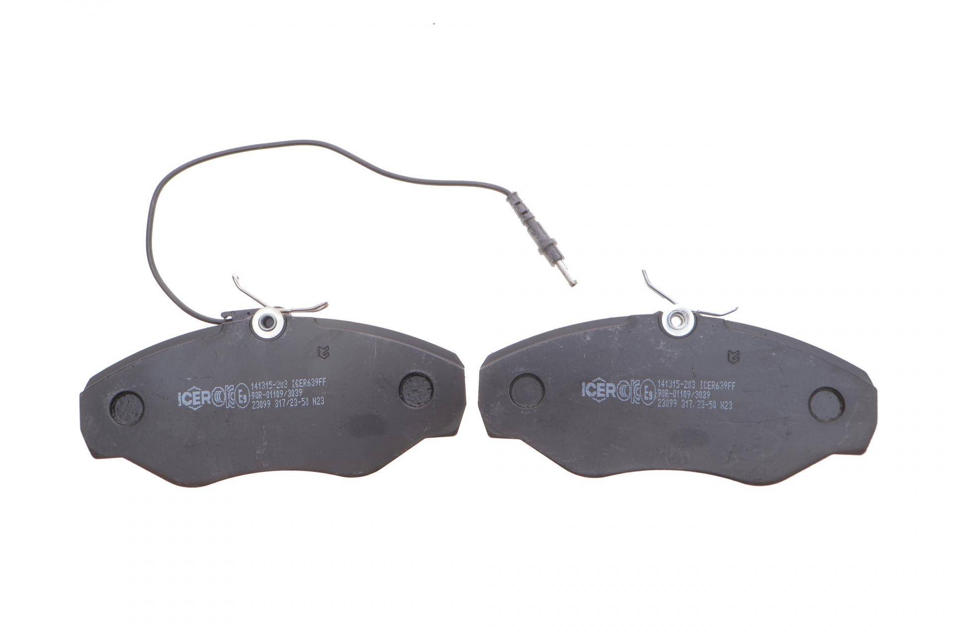 Колодки гальмівні (передні) Renault Espace III 98-02 (+датчики)