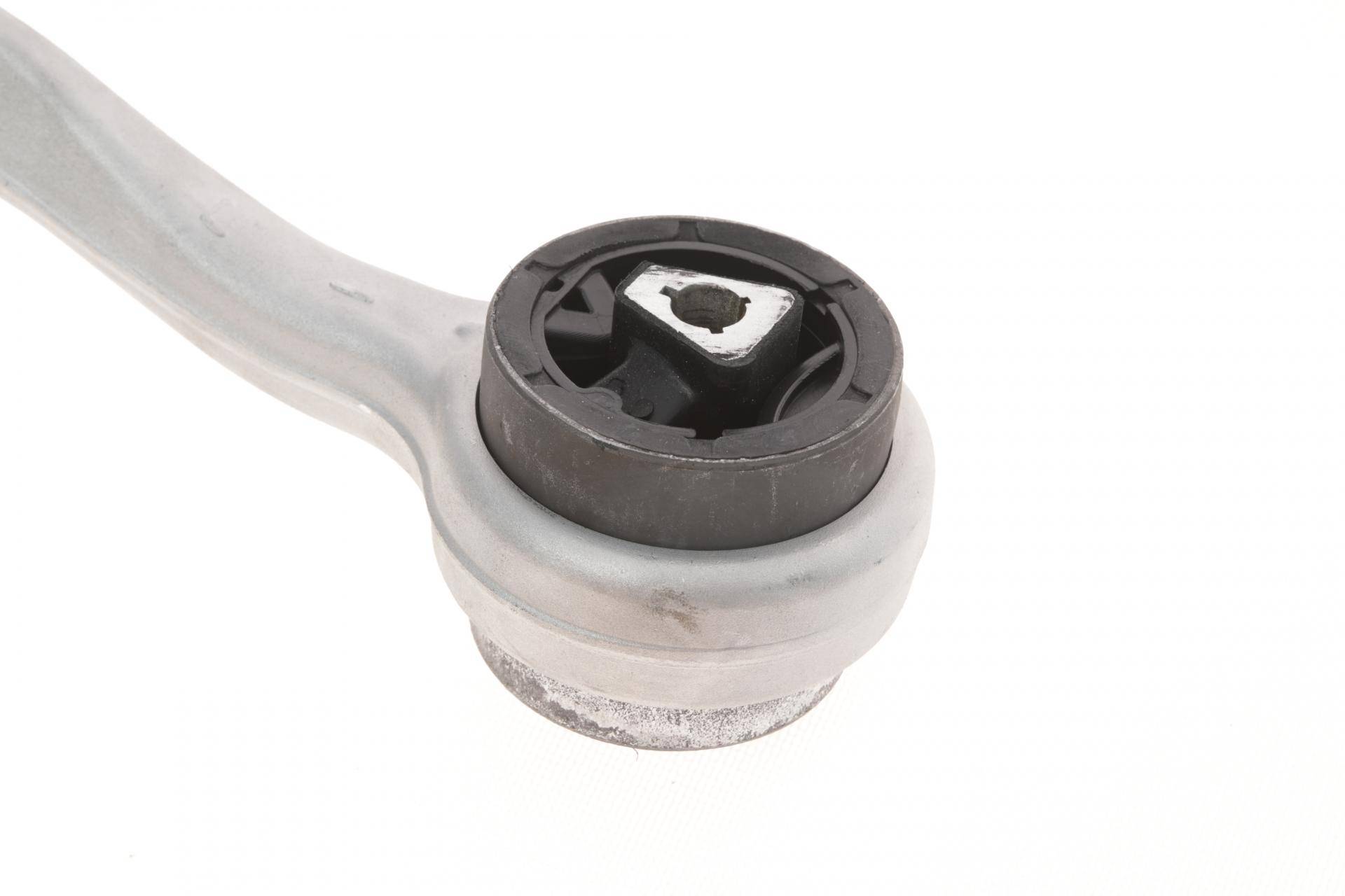 Важіль підвіски (передній/знизу/спереду) (L) BMW 5 (E60/E61) 01-10 M47/M54/M57/N43/N47/N52/N62