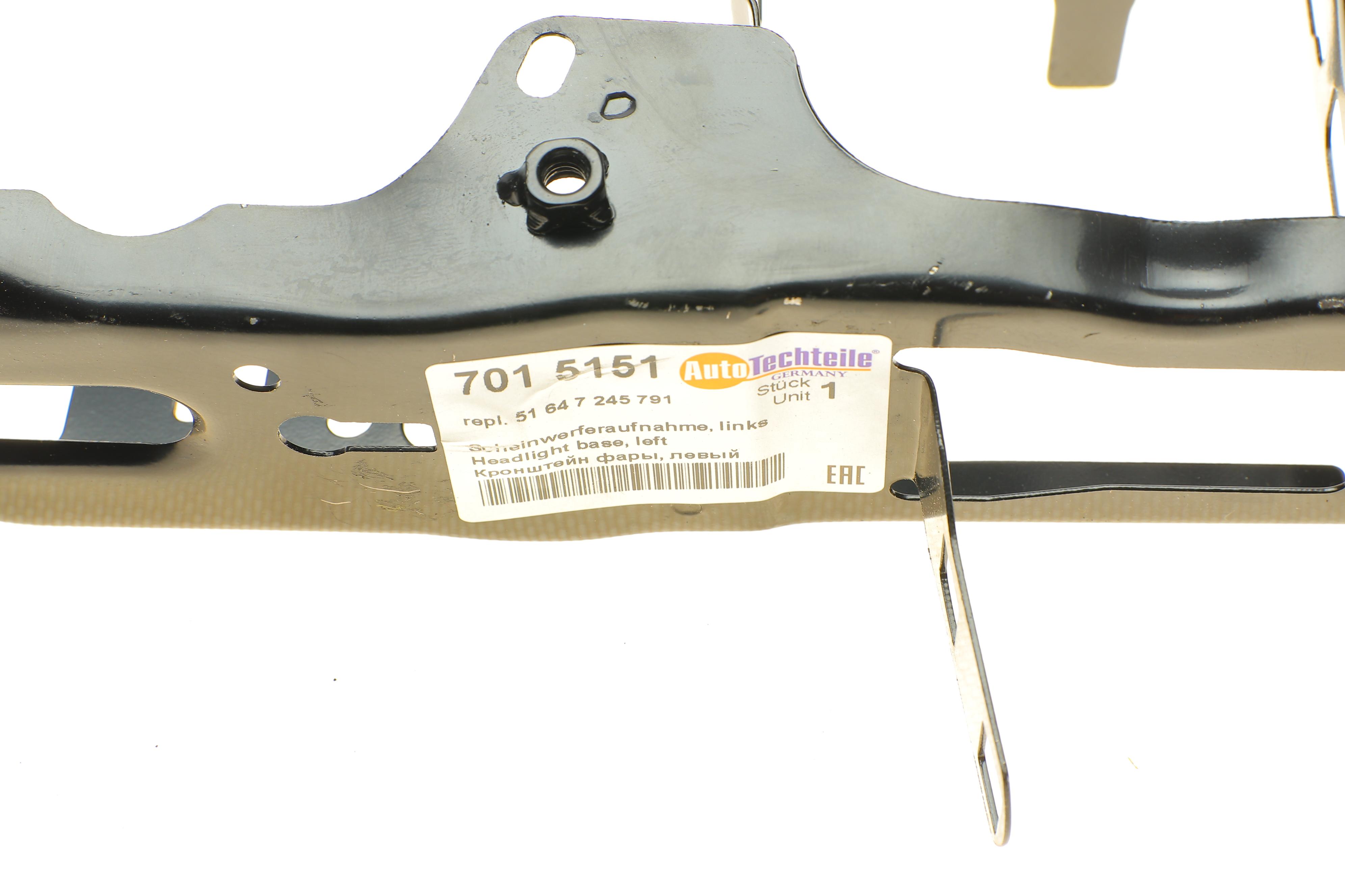 Кронштейн крепления фары BMW 1 (F21)/3 (F30) 11-19 (L)