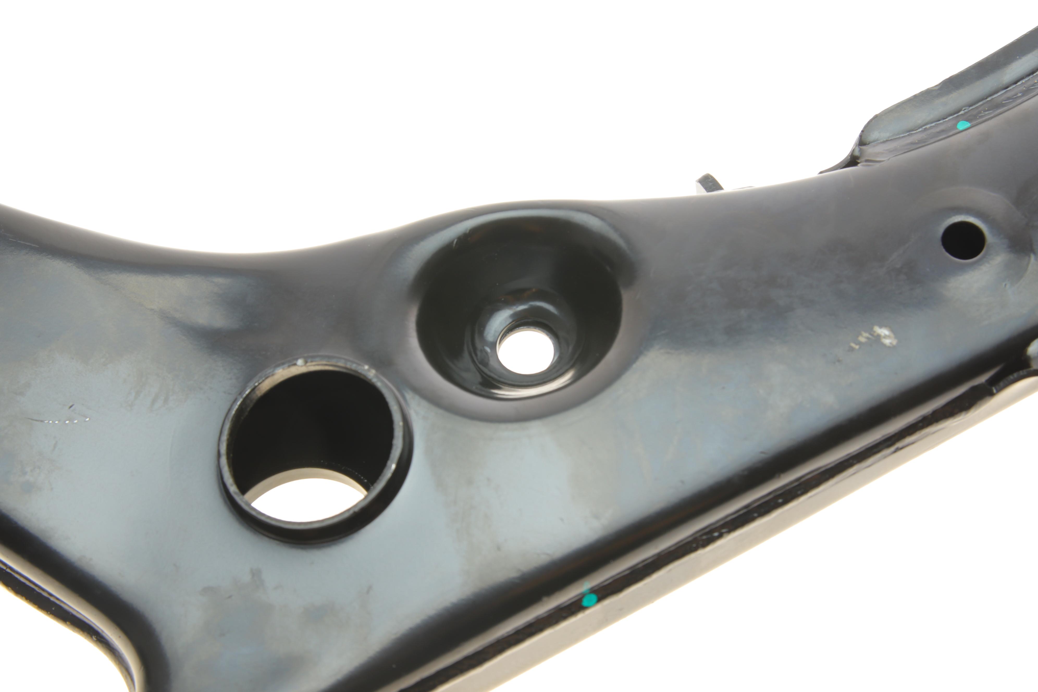 Важіль підвіски (передній/знизу) (R) Mitsubishi Outlander 2.0/2.4 02-06