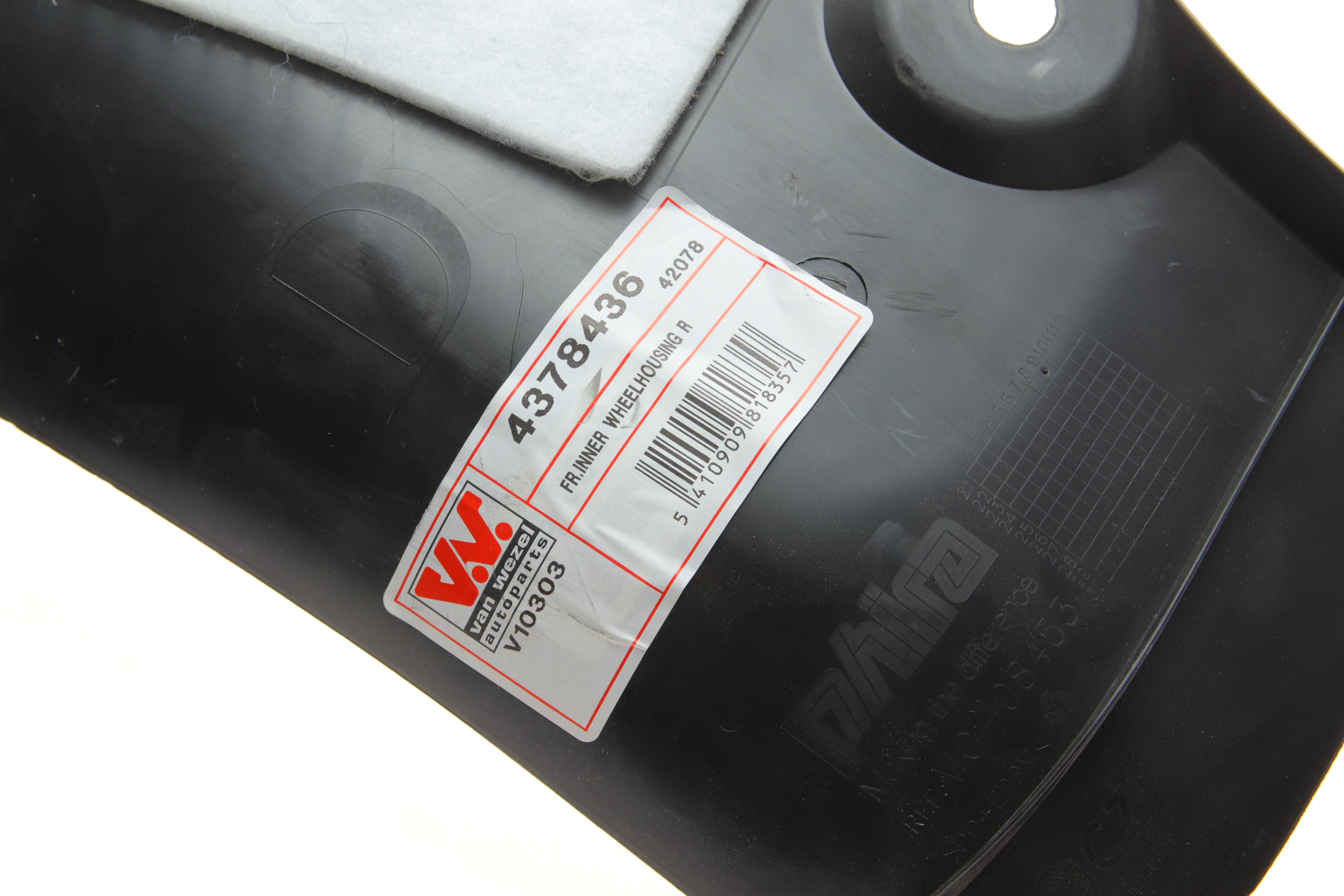 Подкрыльник (передний/задняя часть) Renault Megane III 09- (R)