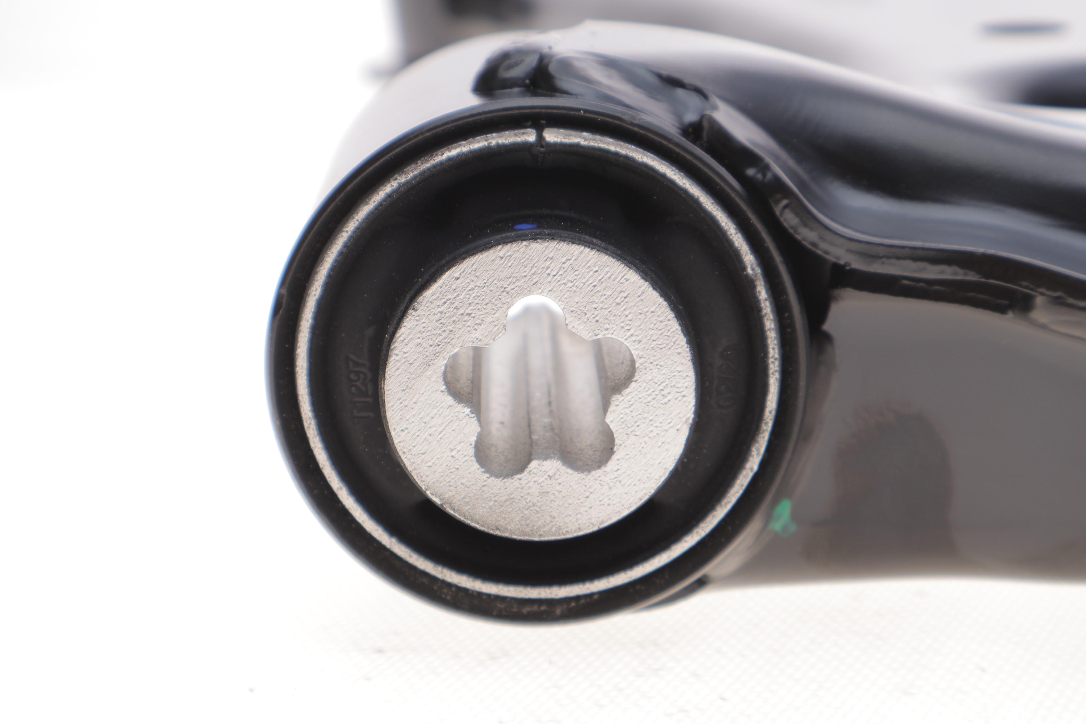 Важіль підвіски (передній) (L) MB Sprinter (W907/W910) 18-