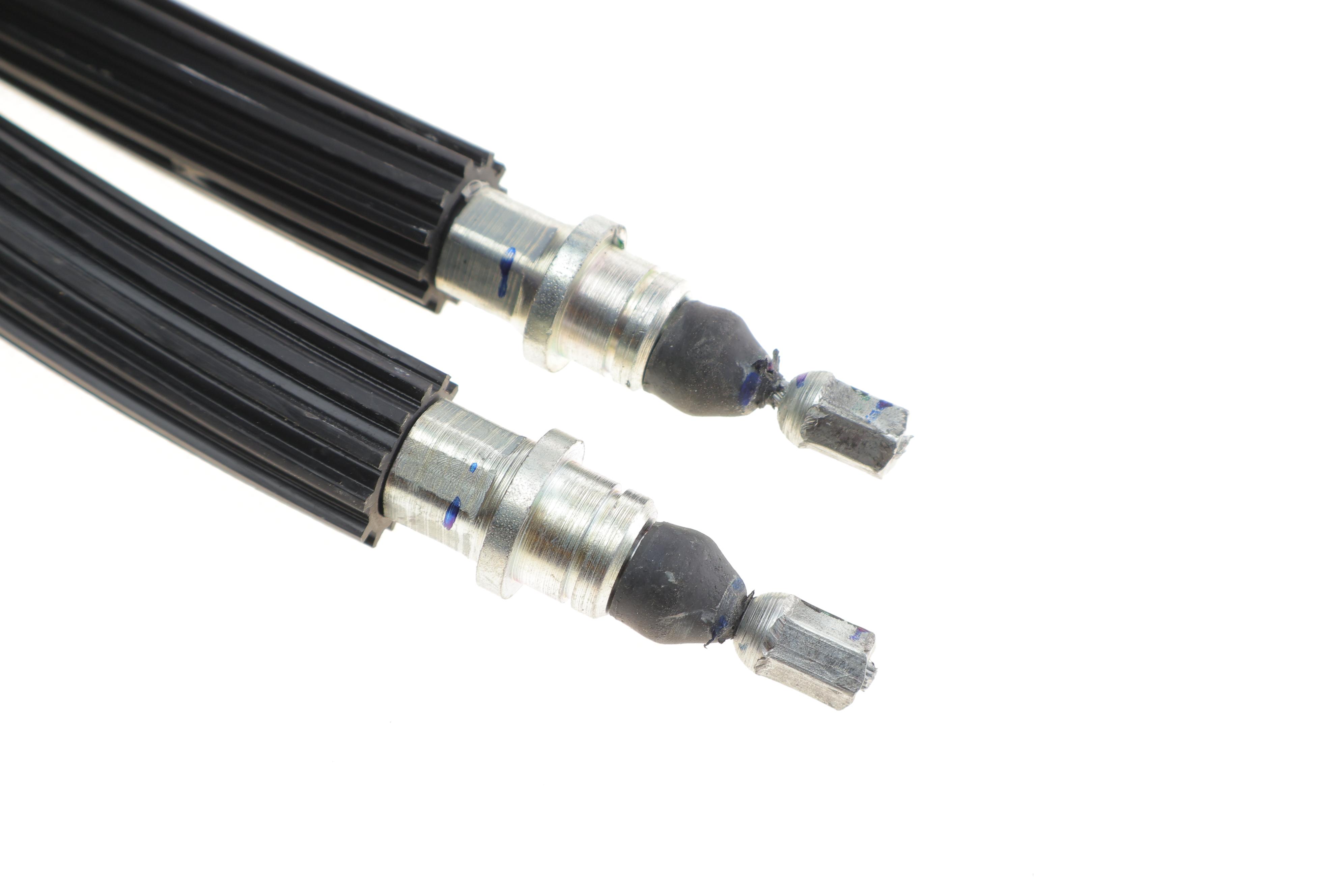 Трос ручника (задній) Volvo C30/C70/S40/V50 03-13 (1816/1860mm)