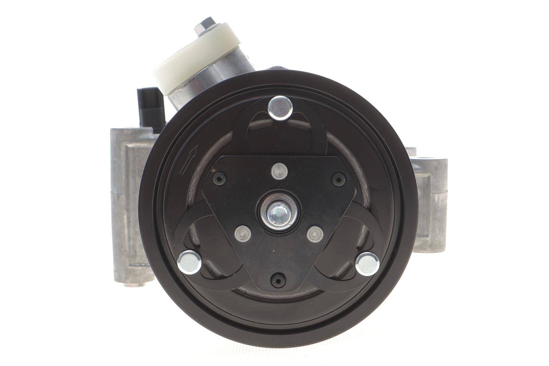 Компресор кондиціонера Mazda 2/CX-3 14-