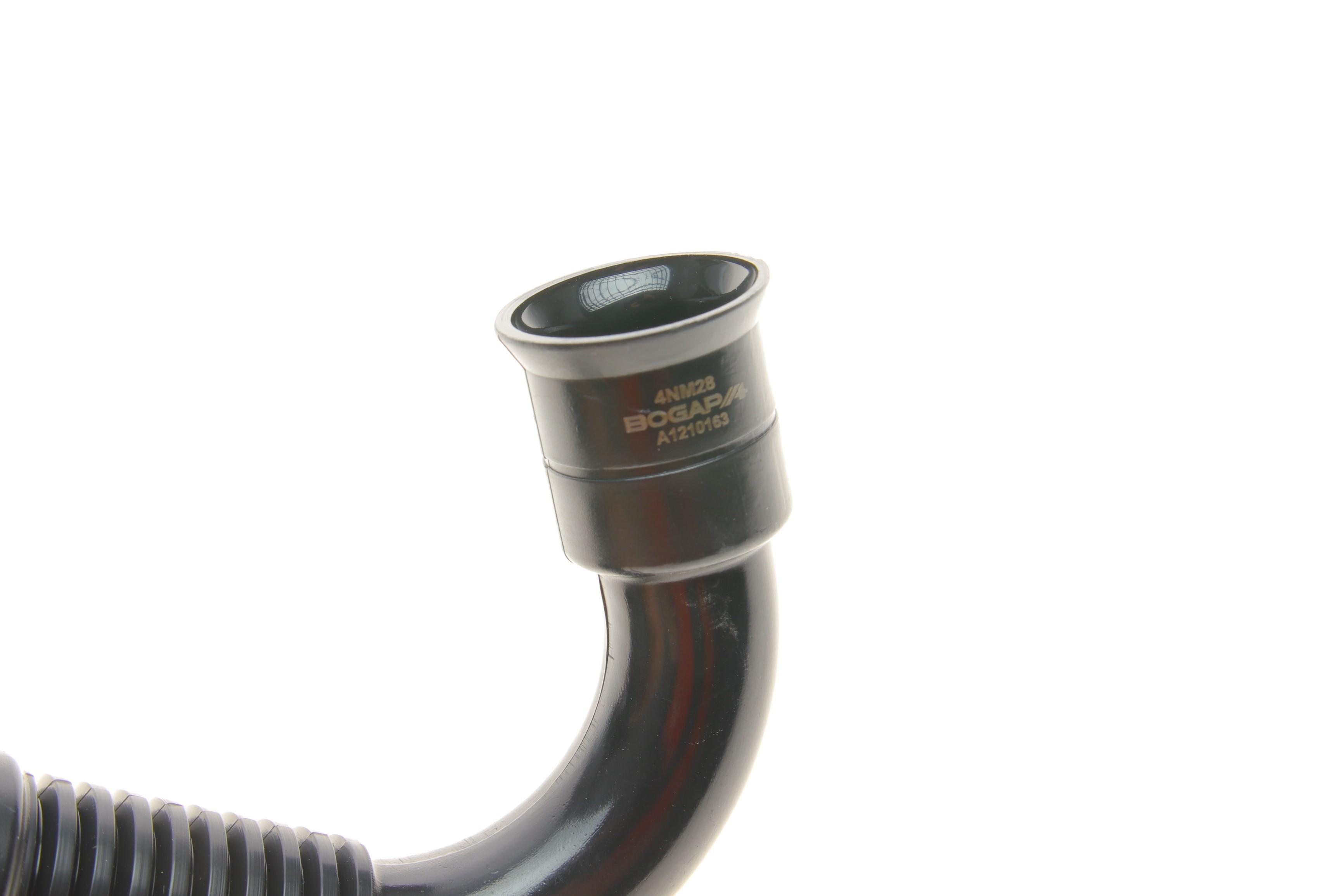 Патрубок вентиляції картера VW Golf IV/Bora/Skoda Octavia 1.9TDI 97-10