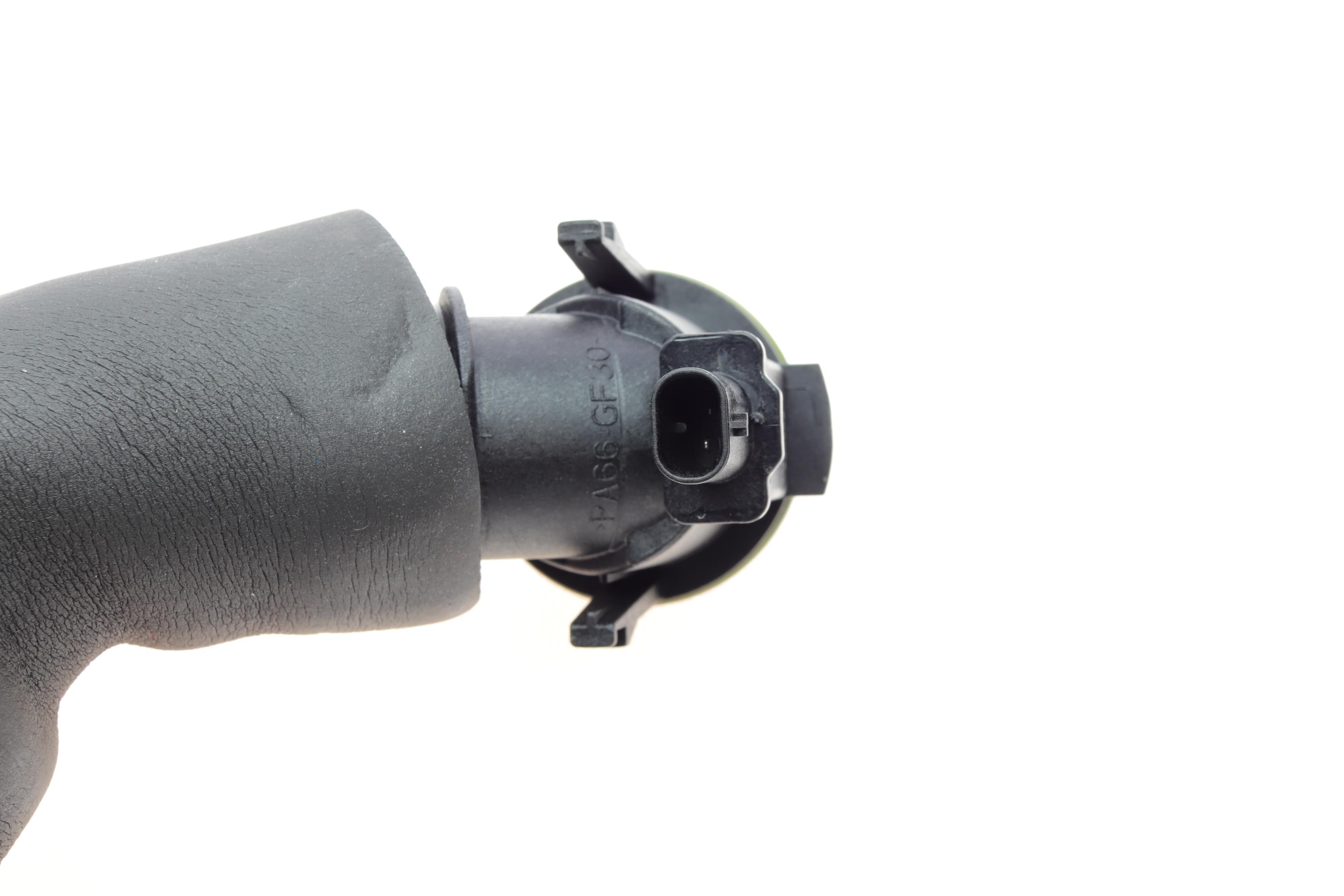 Патрубок вентиляції картера BMW 3 (F30/F80) 5 (F10) 11-18