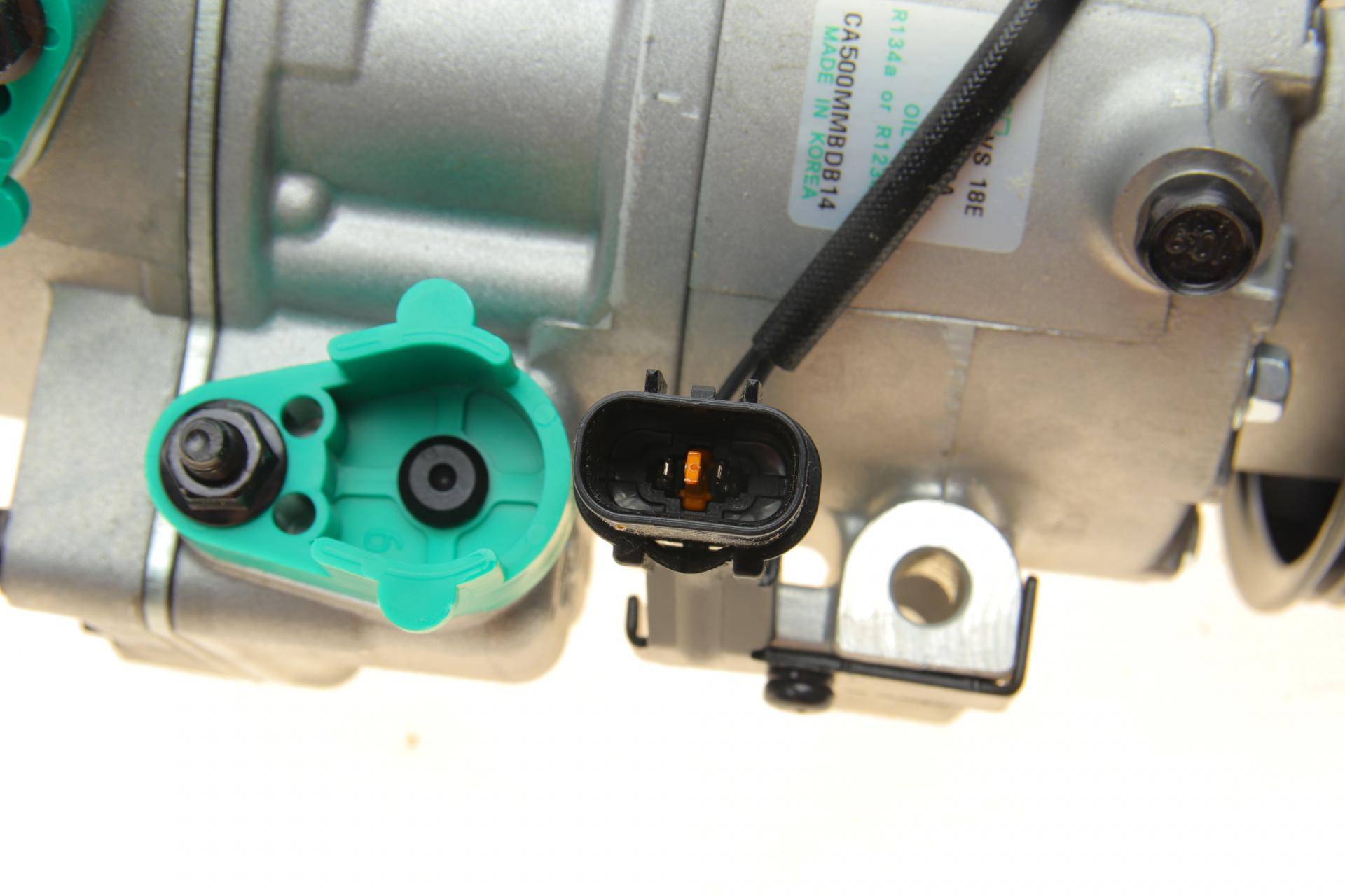 Компресор кондиціонера Hyundai Santa Fe III 2.0CRDI/2.2CRI 12-