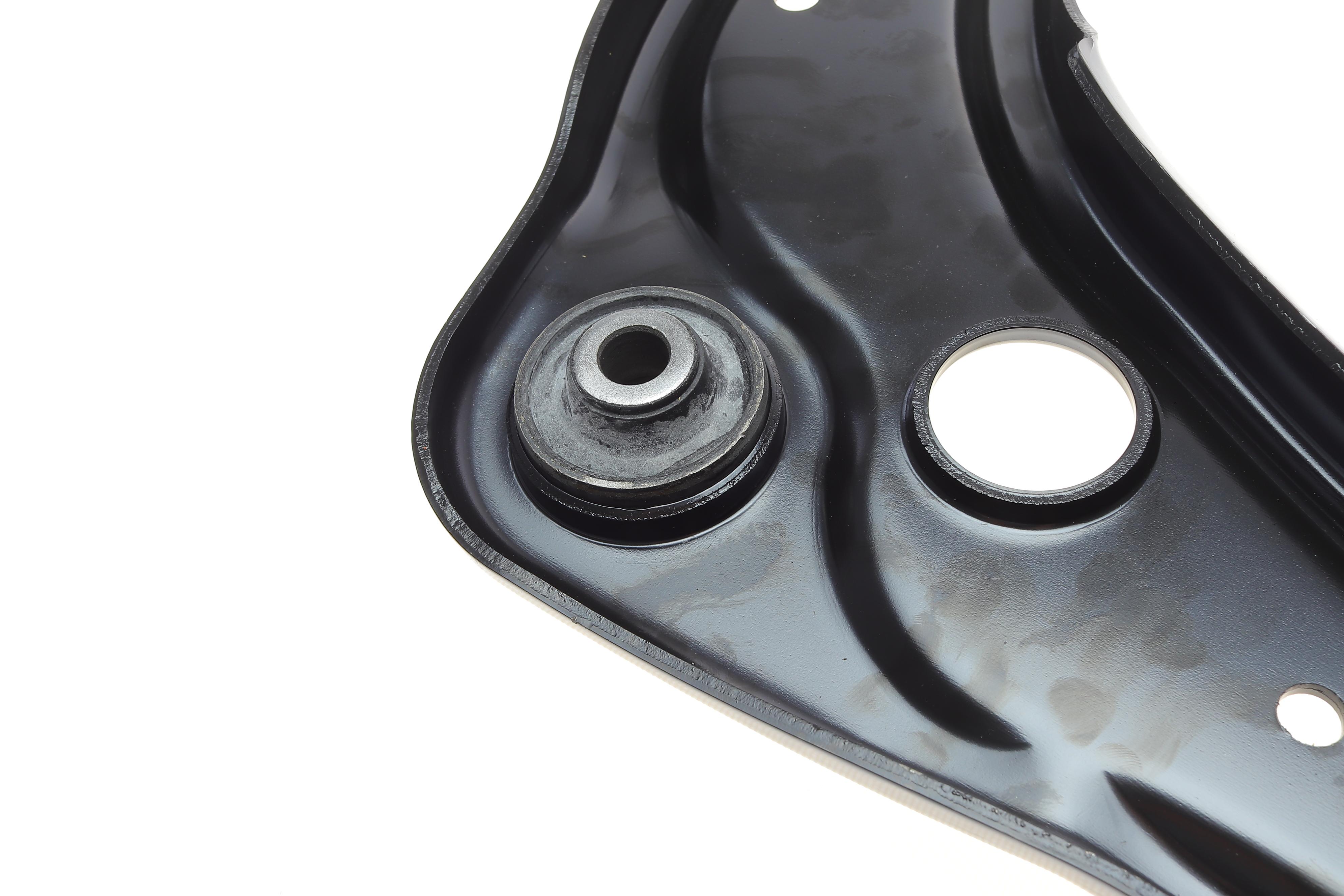 Важіль підвіски (передній/знизу) (L) Nissan Qashqai II 13-/Renault Kadjar 15- (з кульовою)