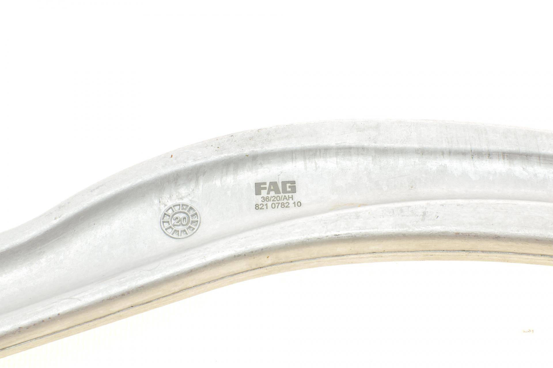 Важіль підвіски (задній/зверху/спереду) (R) MB C-class (W204/W205)/E-class (W212/W213) 07-