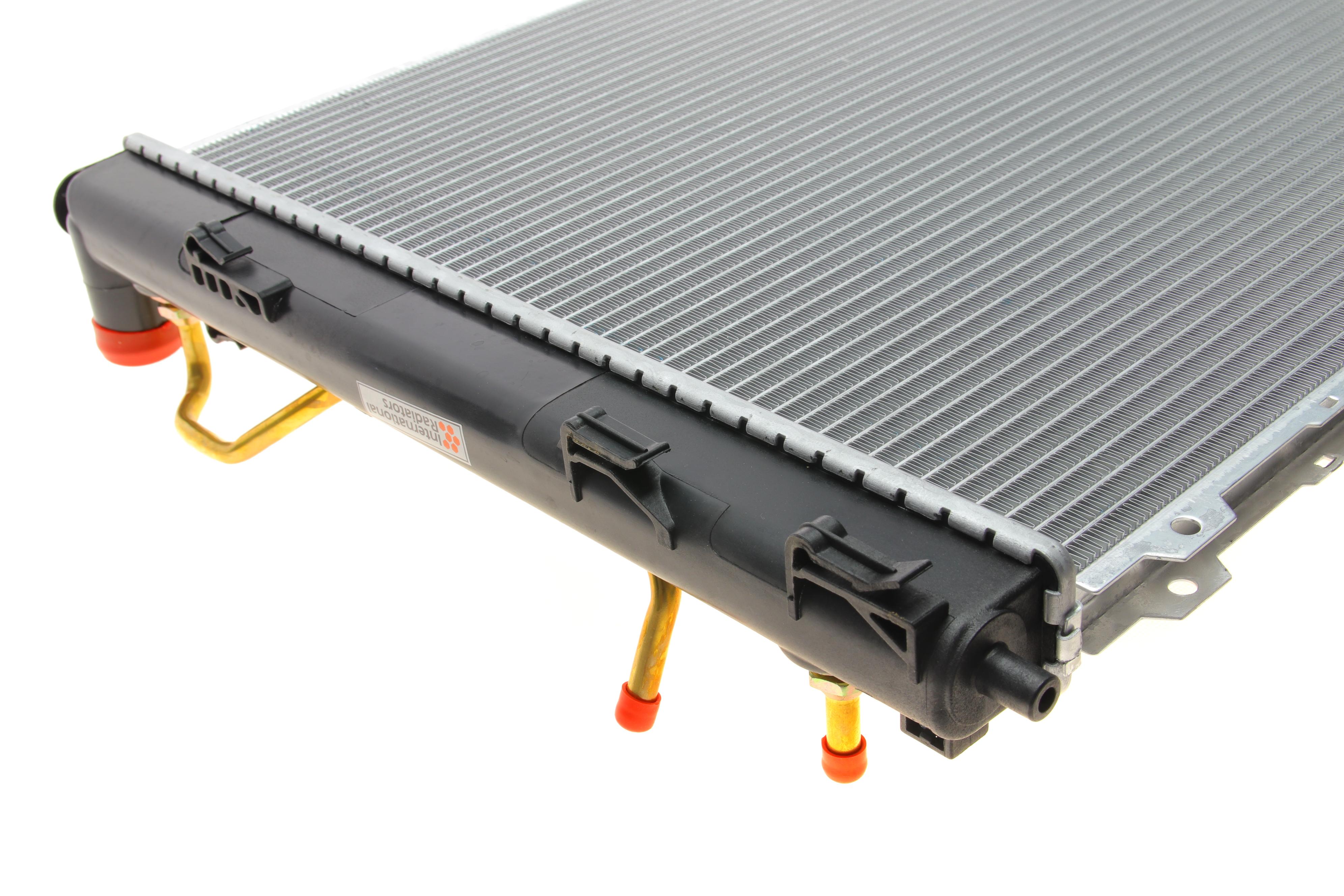 Радиатор охлаждения Kia Sorento 2.0-2.2 CRDi 09-