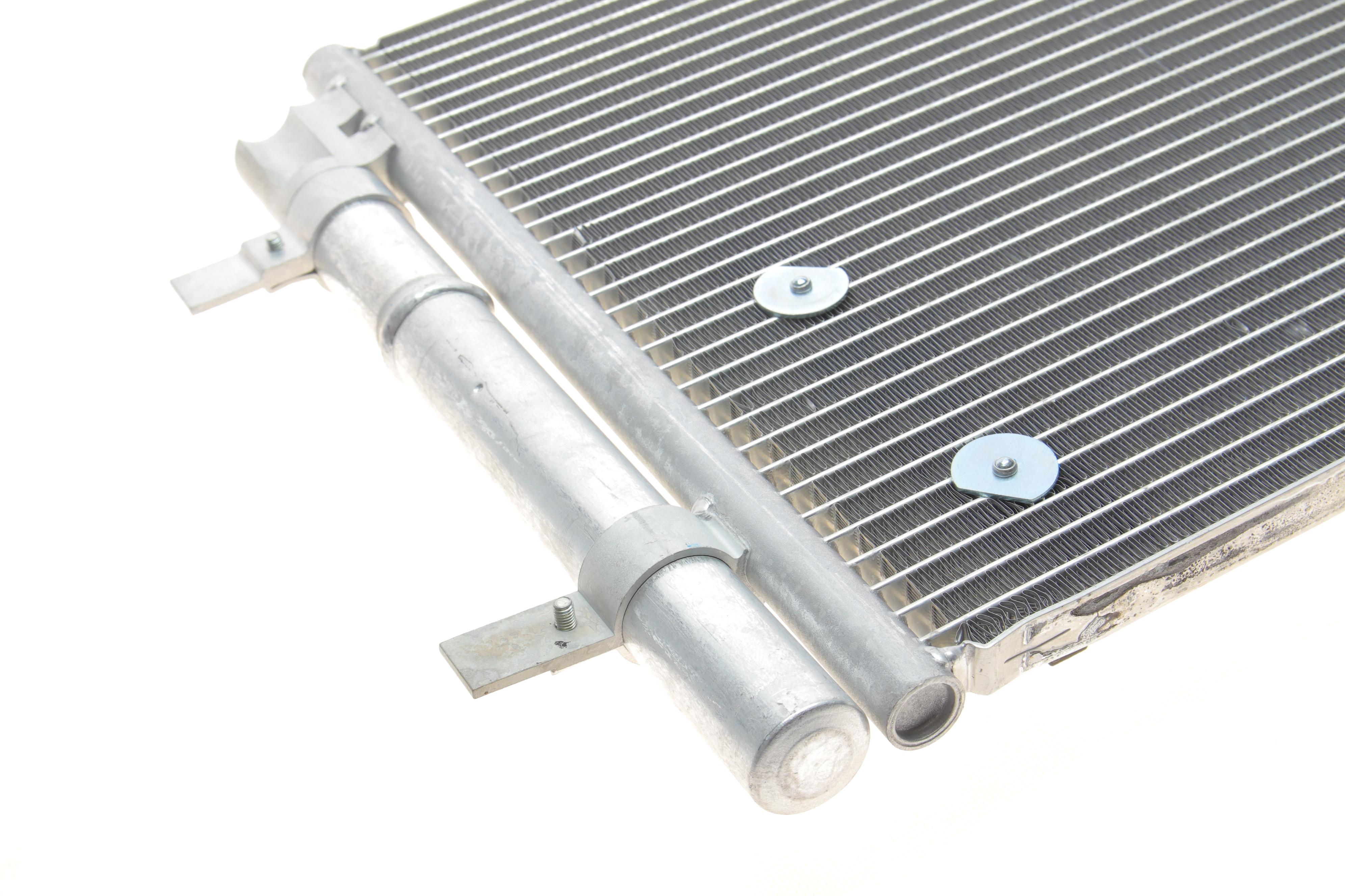 Радиатор кондиционера Audi A4/A5/Q5 1.8TFSI/2.0/3.0TDI/3.2FSI 07-17