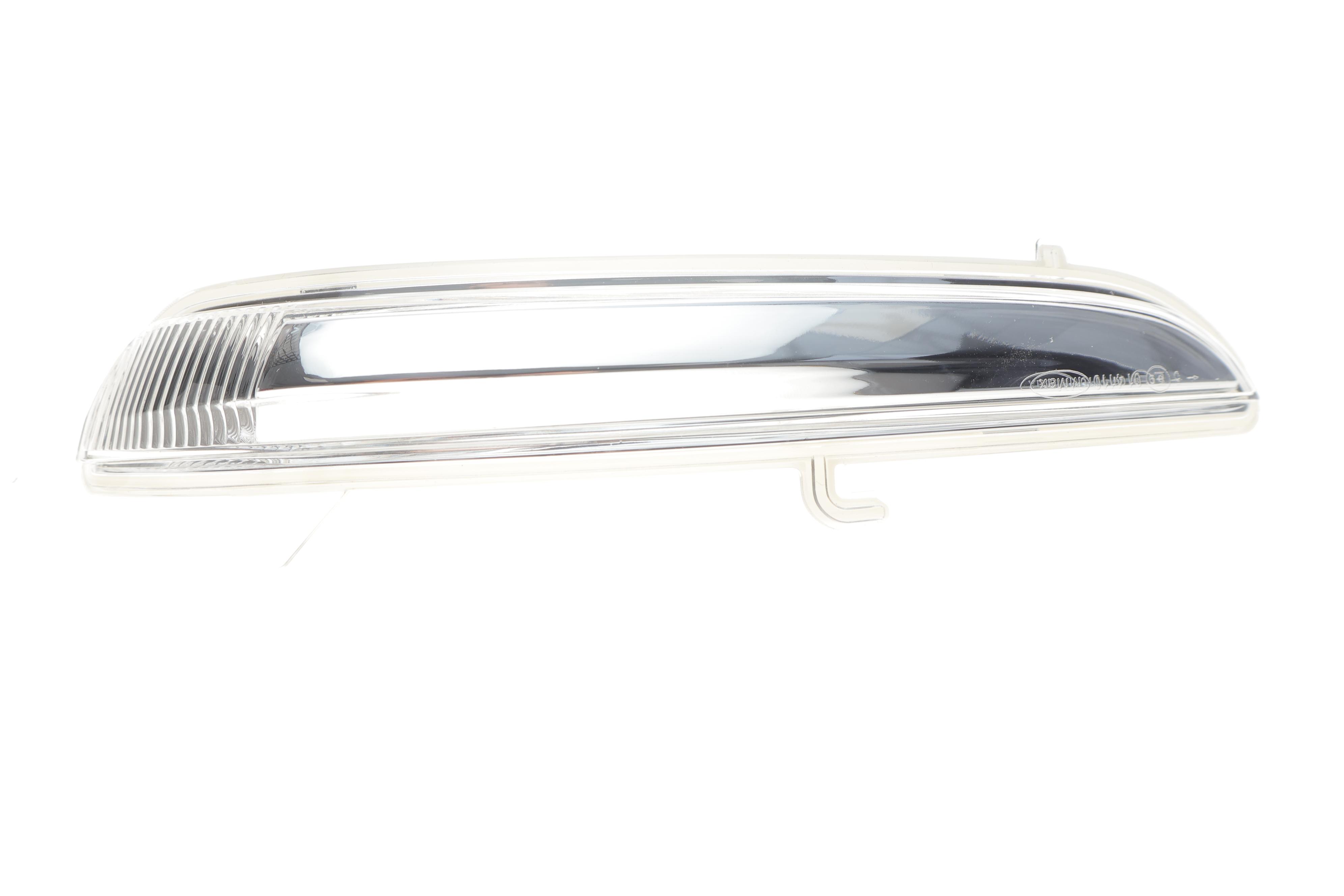 Повторитель поворота на зеркало Citroen C3 III/C4/Peugeot 208 I-II 13- (L)