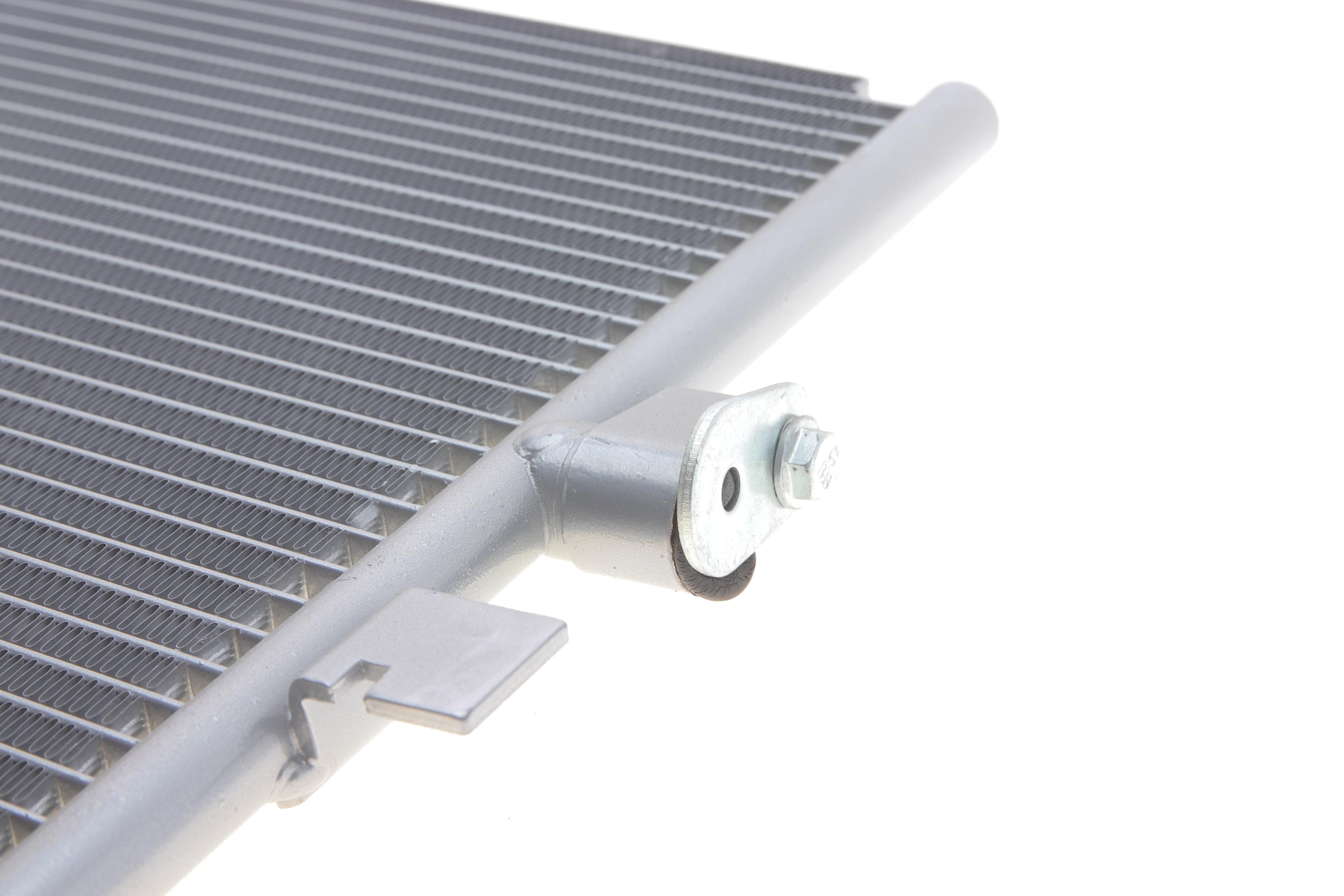 Радіатор кондиціонера Renault Megane II/ScenicII 1.9-2.0 dCi 02-08