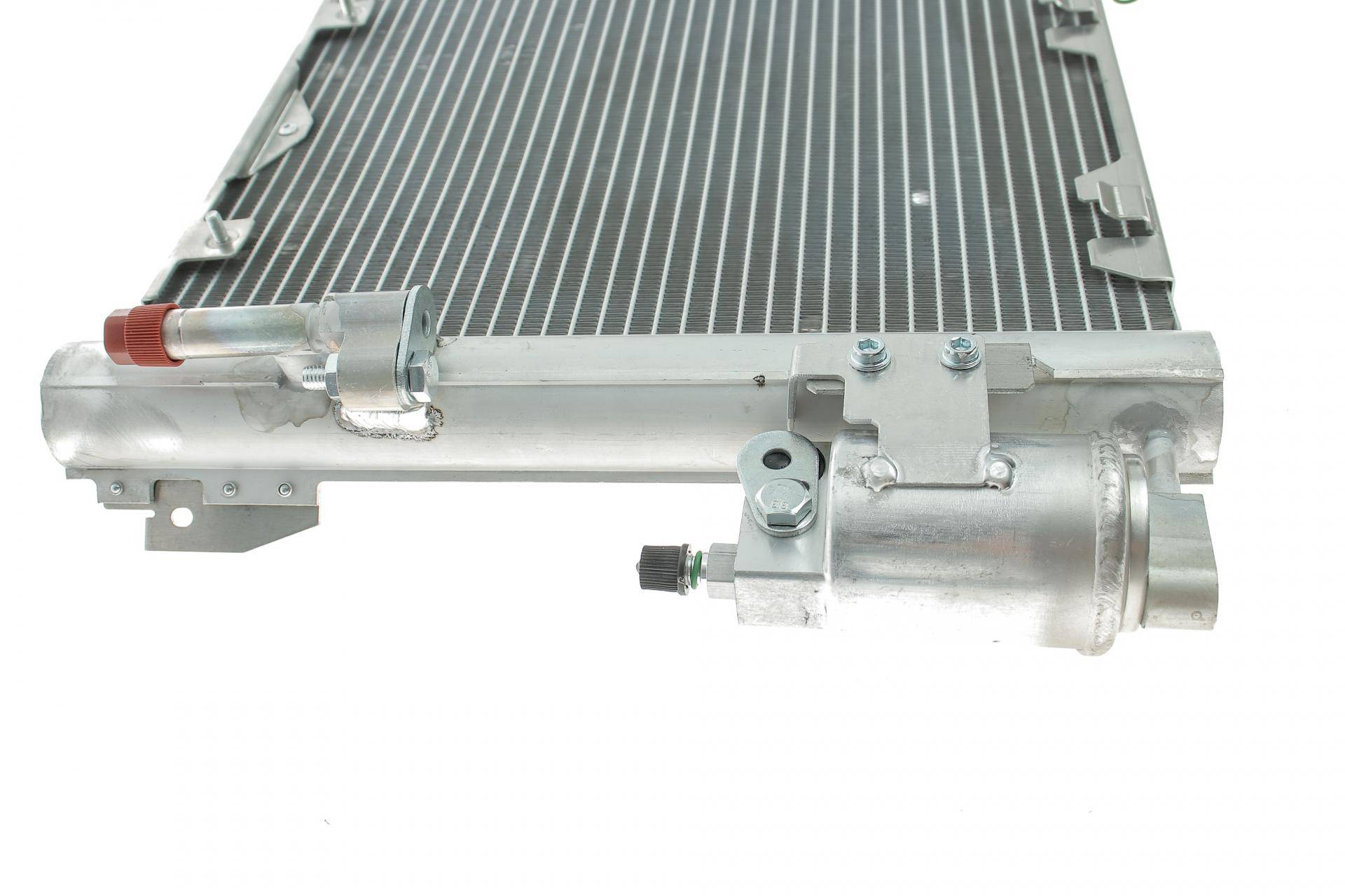 Радіатор кондиціонера Opel Astra 1.2-2.2 98-09