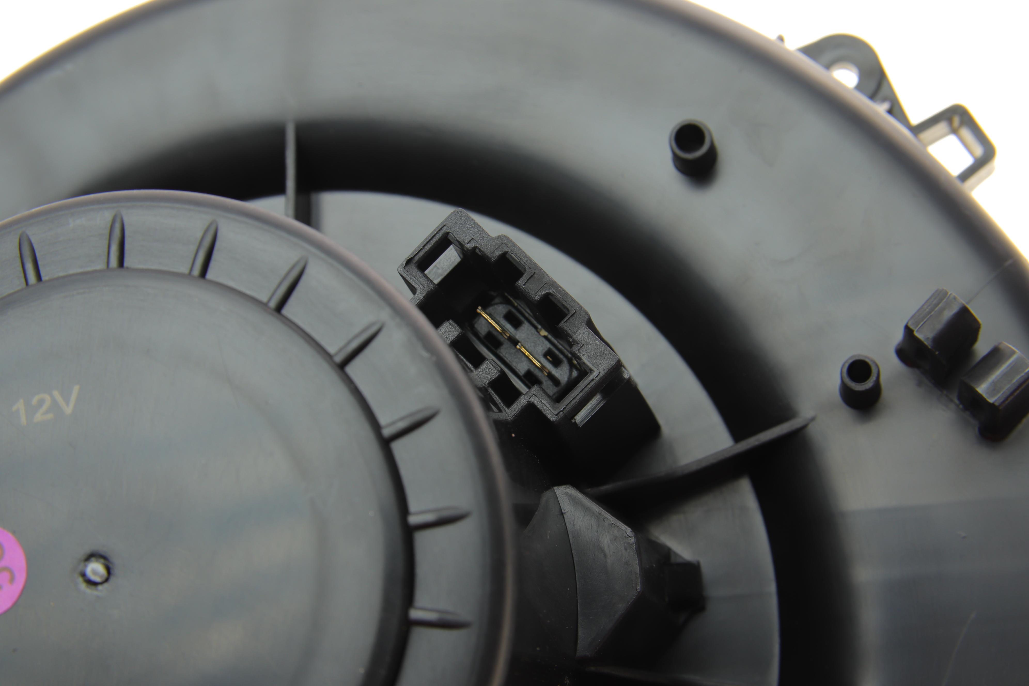 Моторчик пічки Audi A1/A2/Skoda Fabia/Rapid/Roomster 01-