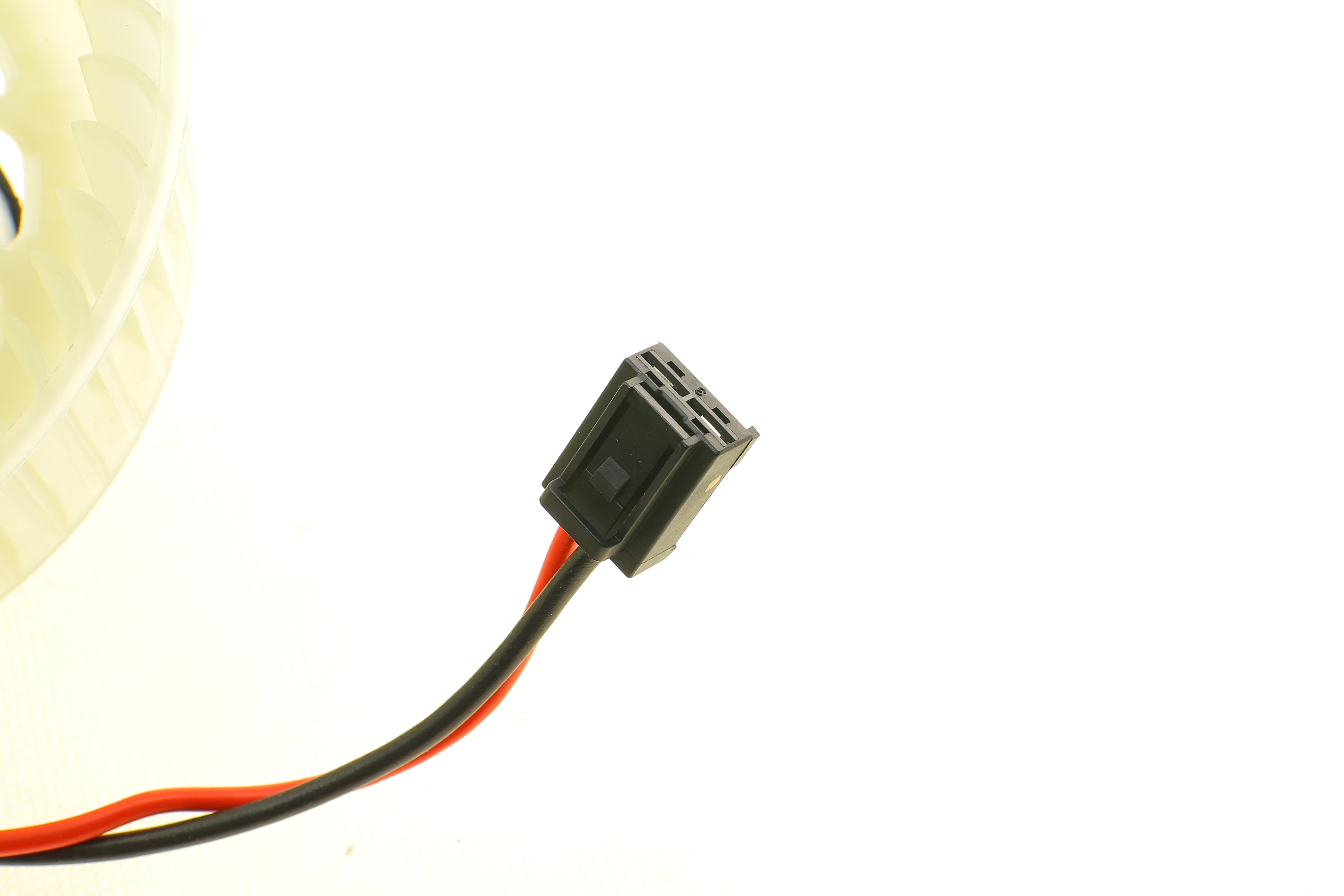 Моторчик пічки BMW 5 (F10/F11)/7 (F01/F02/F03/F04) 1.6-6.0 08-18 B47/N20/N47/N55/N57