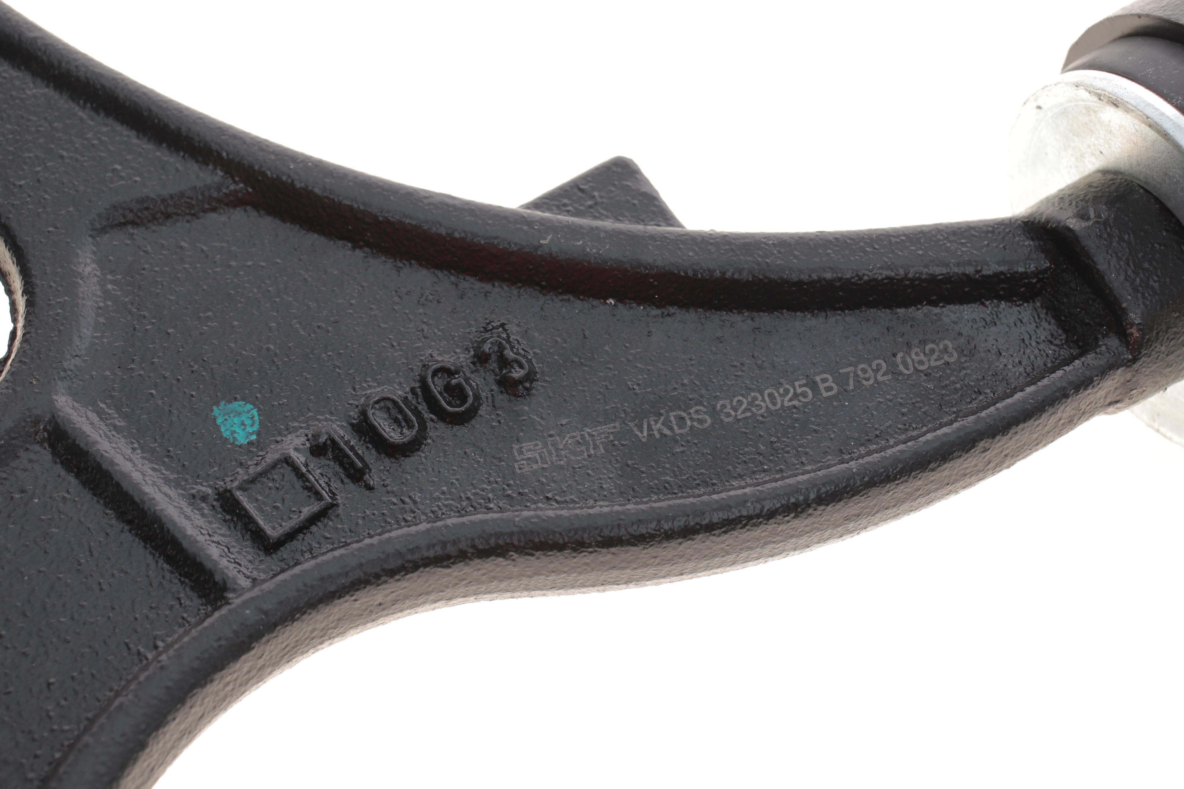 Важіль підвіски (передний) (R) Citroen C8/Peugeot 807 02-14