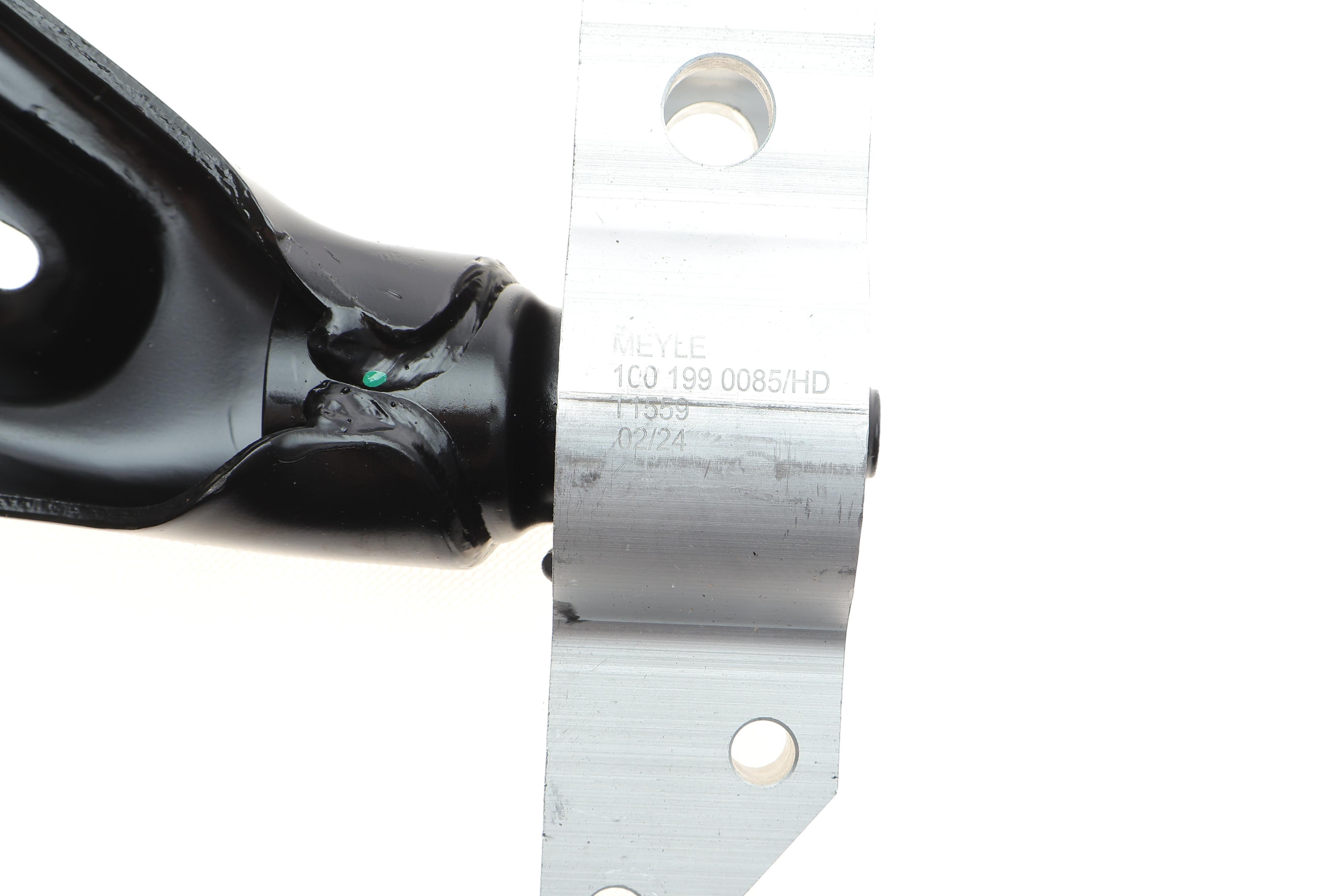 Важіль підвіски (передній/знизу) (L) VW Caddy/Golf/Touran/Skoda Octavia 03- (з кульовою)