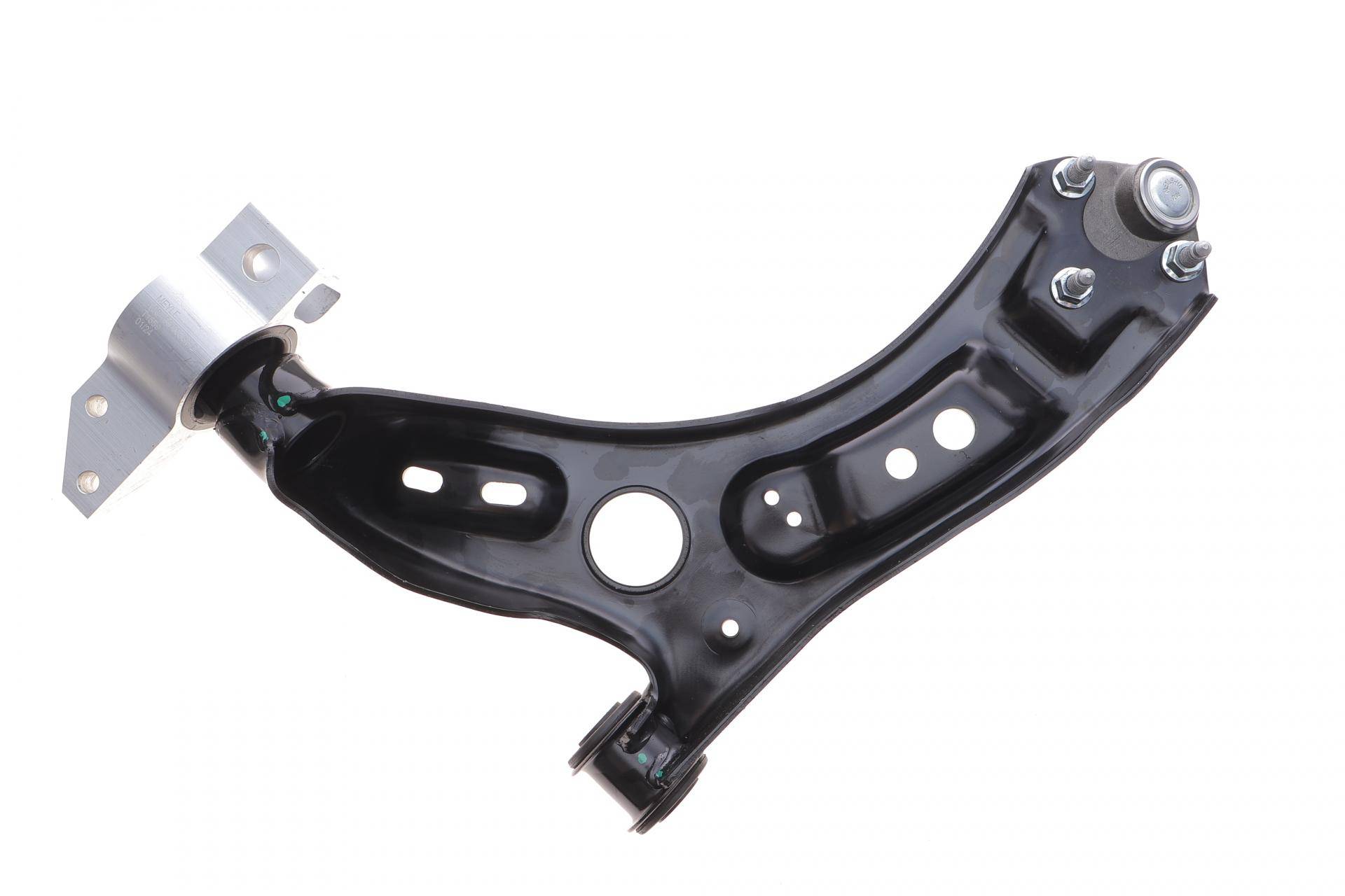 Важіль підвіски (передній/знизу) (R) VW Caddy/Golf/Touran/Skoda Octavia 03- (з кульовою)